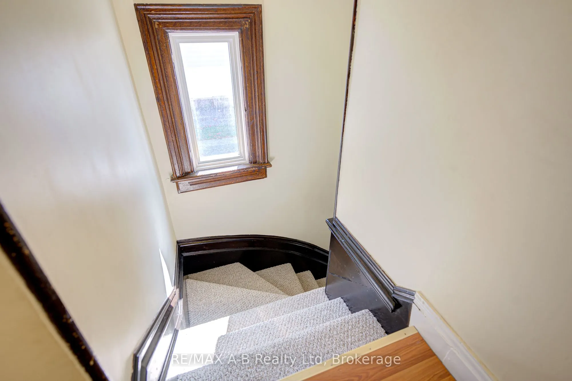 137 Dufferin Street
