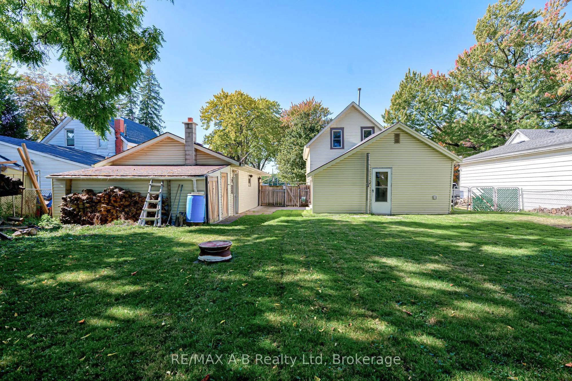 137 Dufferin Street