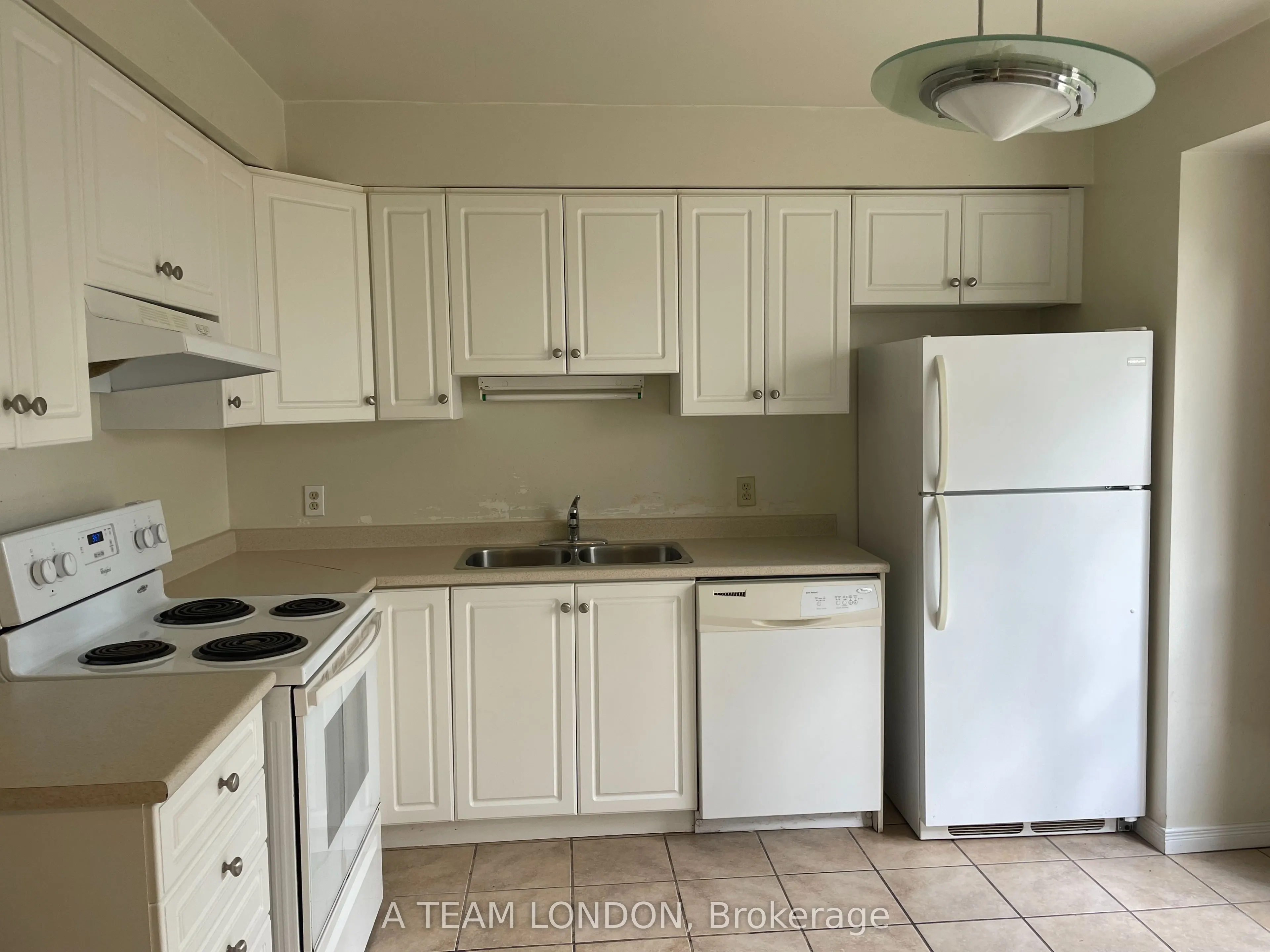 355 Sandringham Crescent, #39