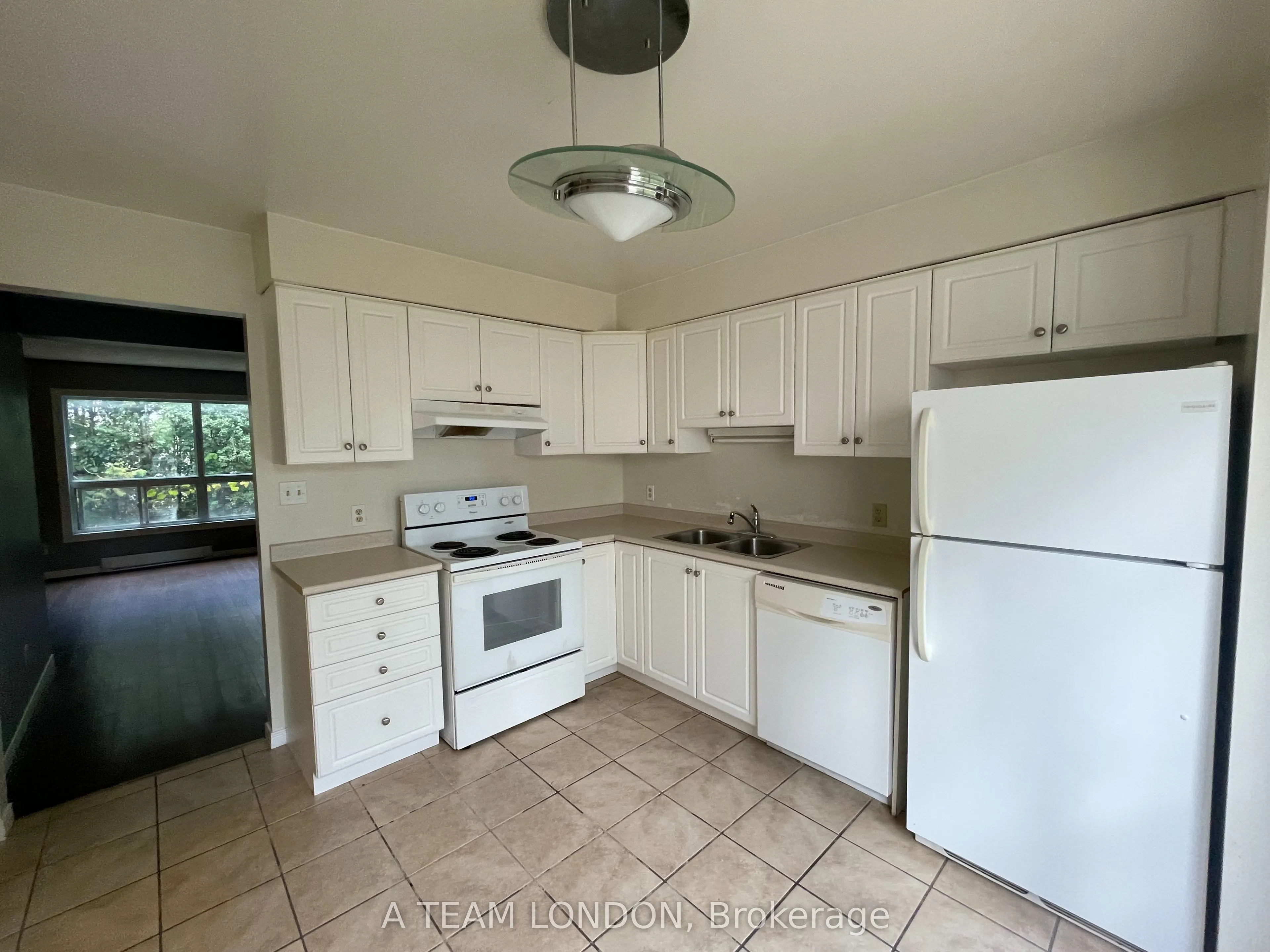 355 Sandringham Crescent, #39