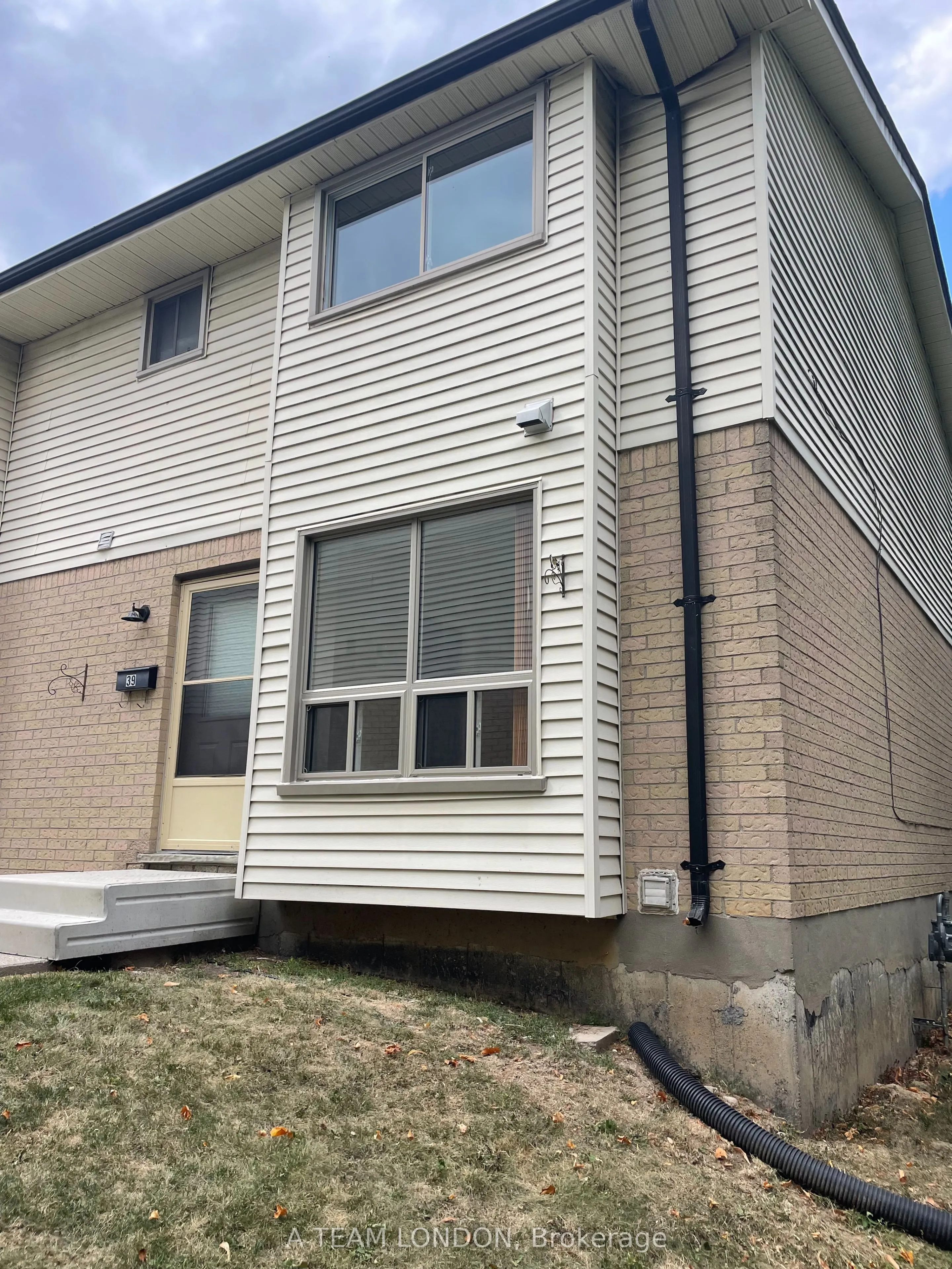 355 Sandringham Crescent, #39