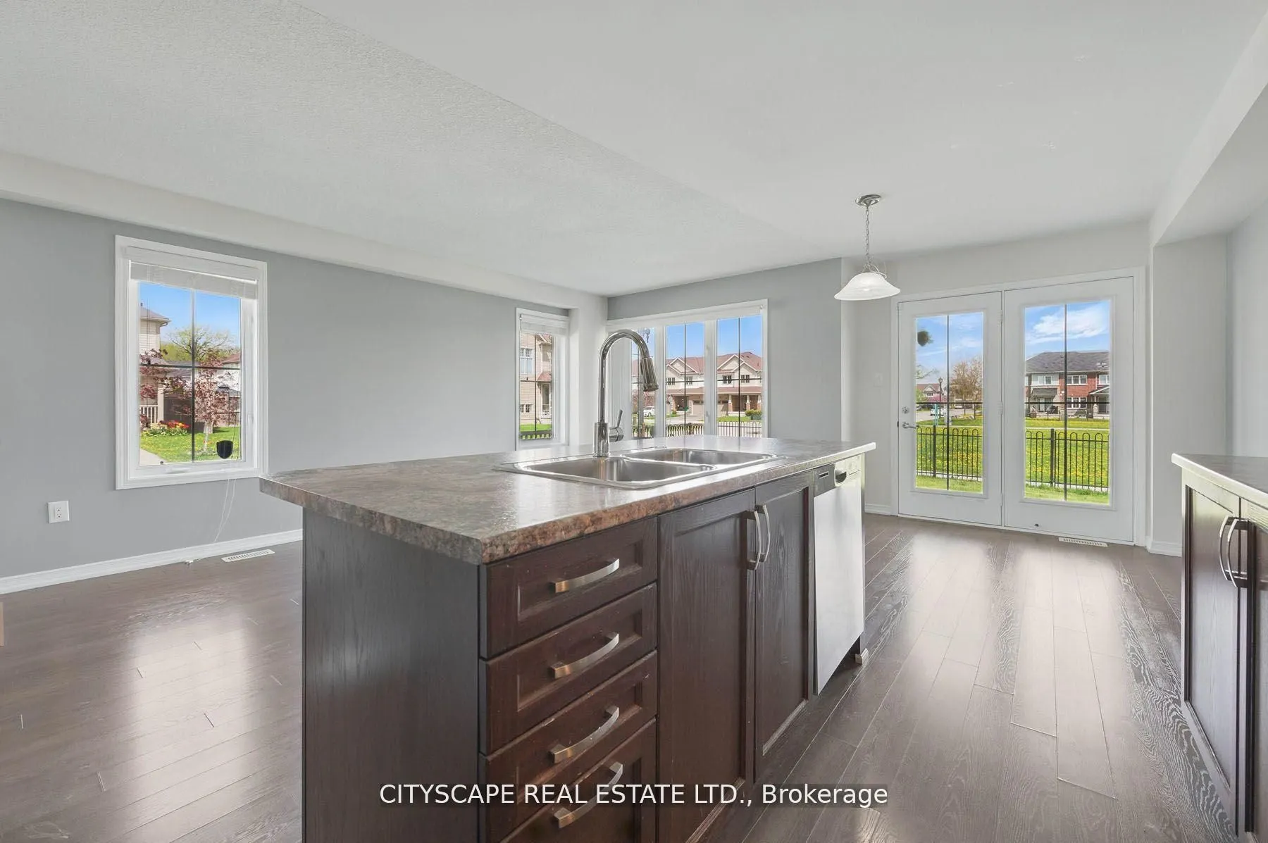 8485 Primrose Lane