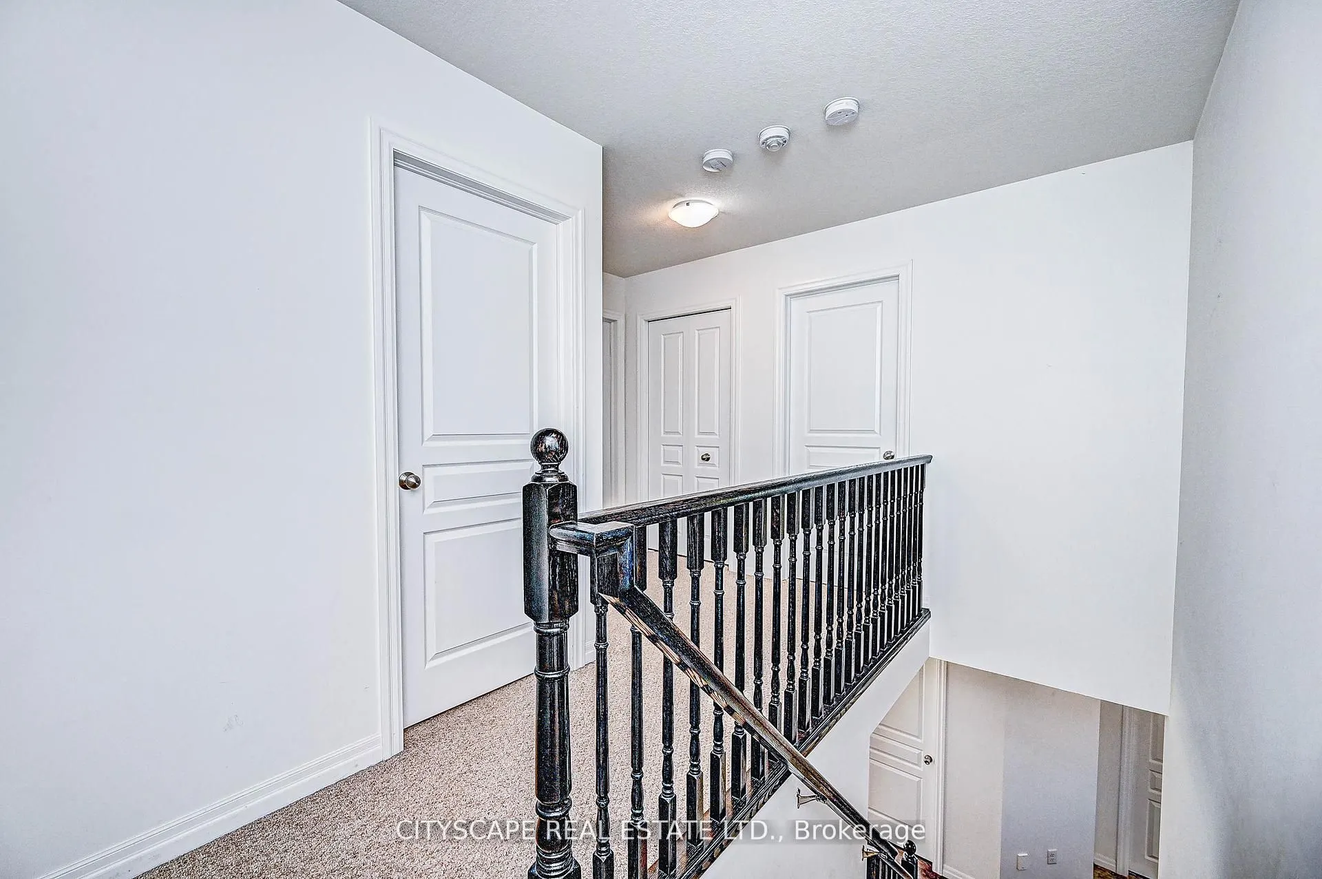 6 Castlebay Street