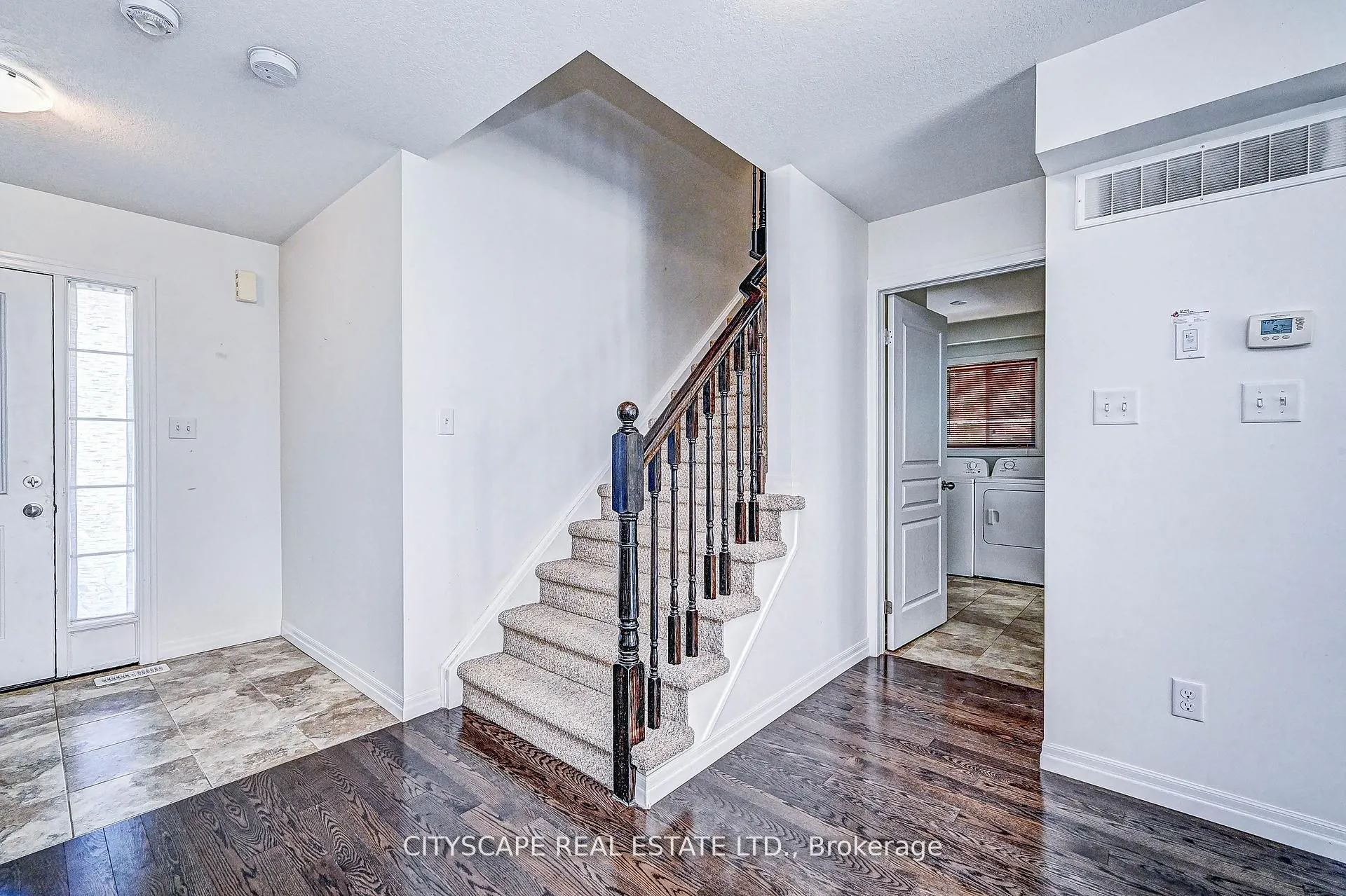 6 Castlebay Street