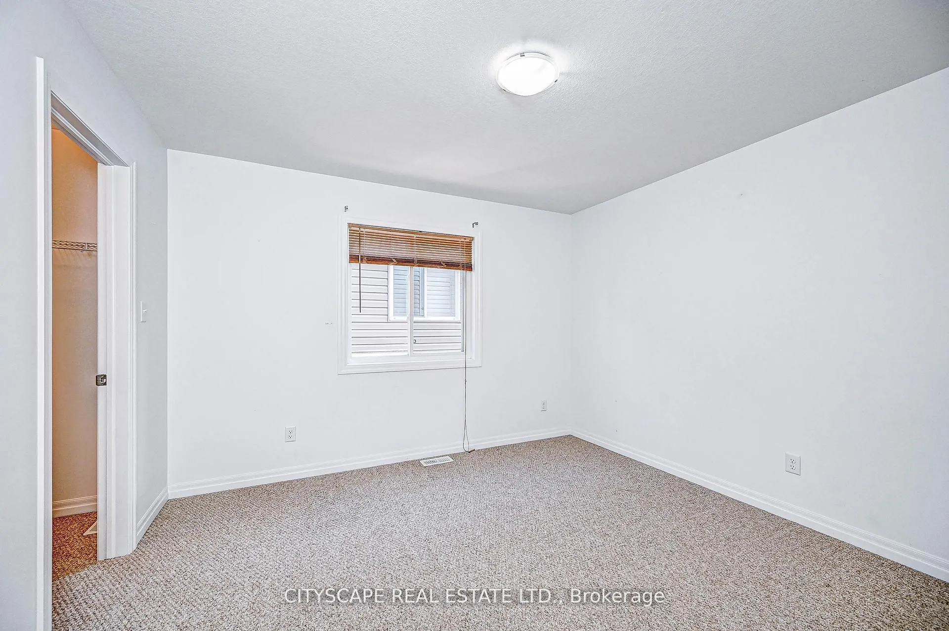 6 Castlebay Street