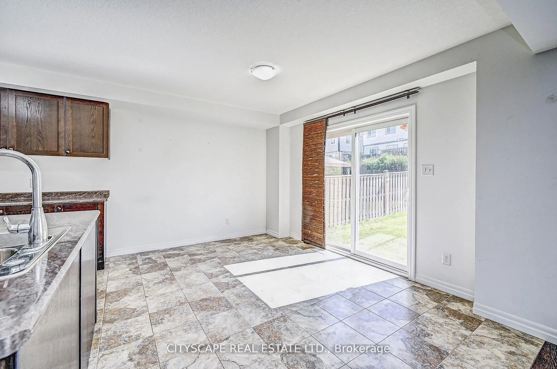 6 Castlebay Street