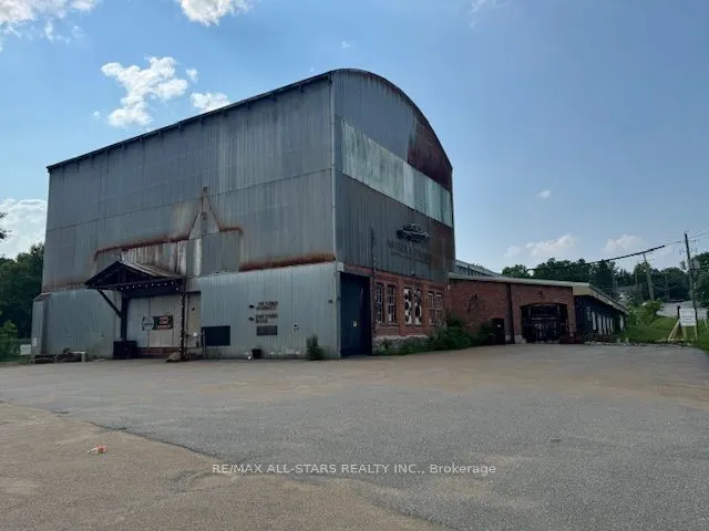 101 ENTRANCE Drive