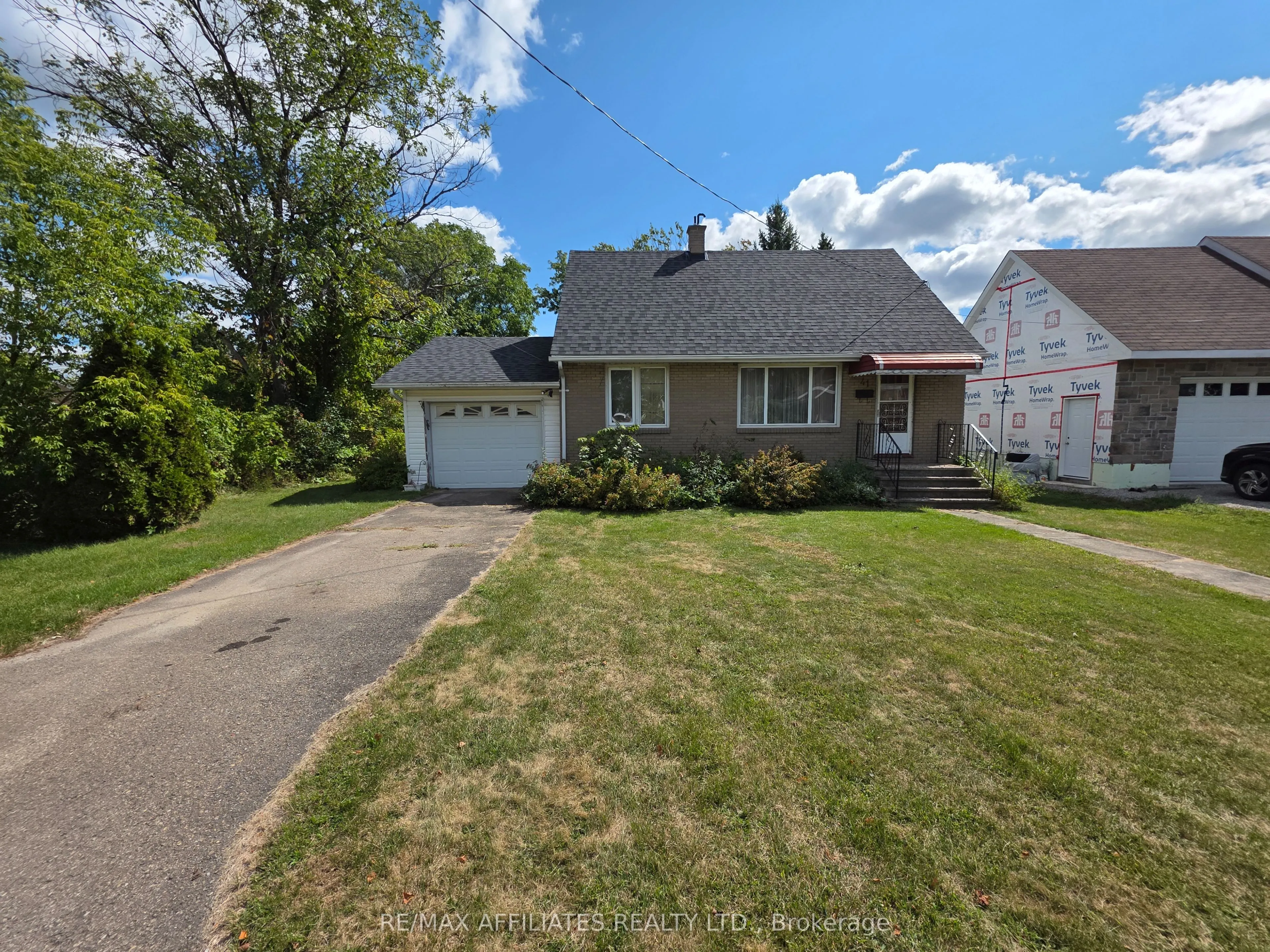 41 Elgin Street W