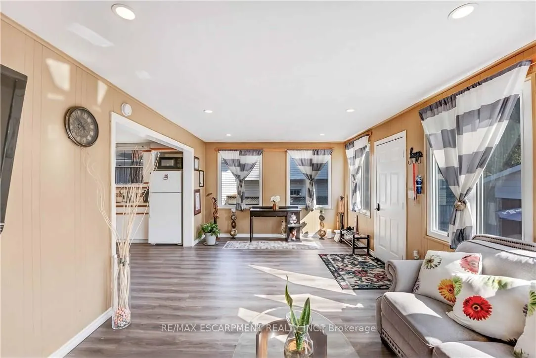 111 East 25th Street