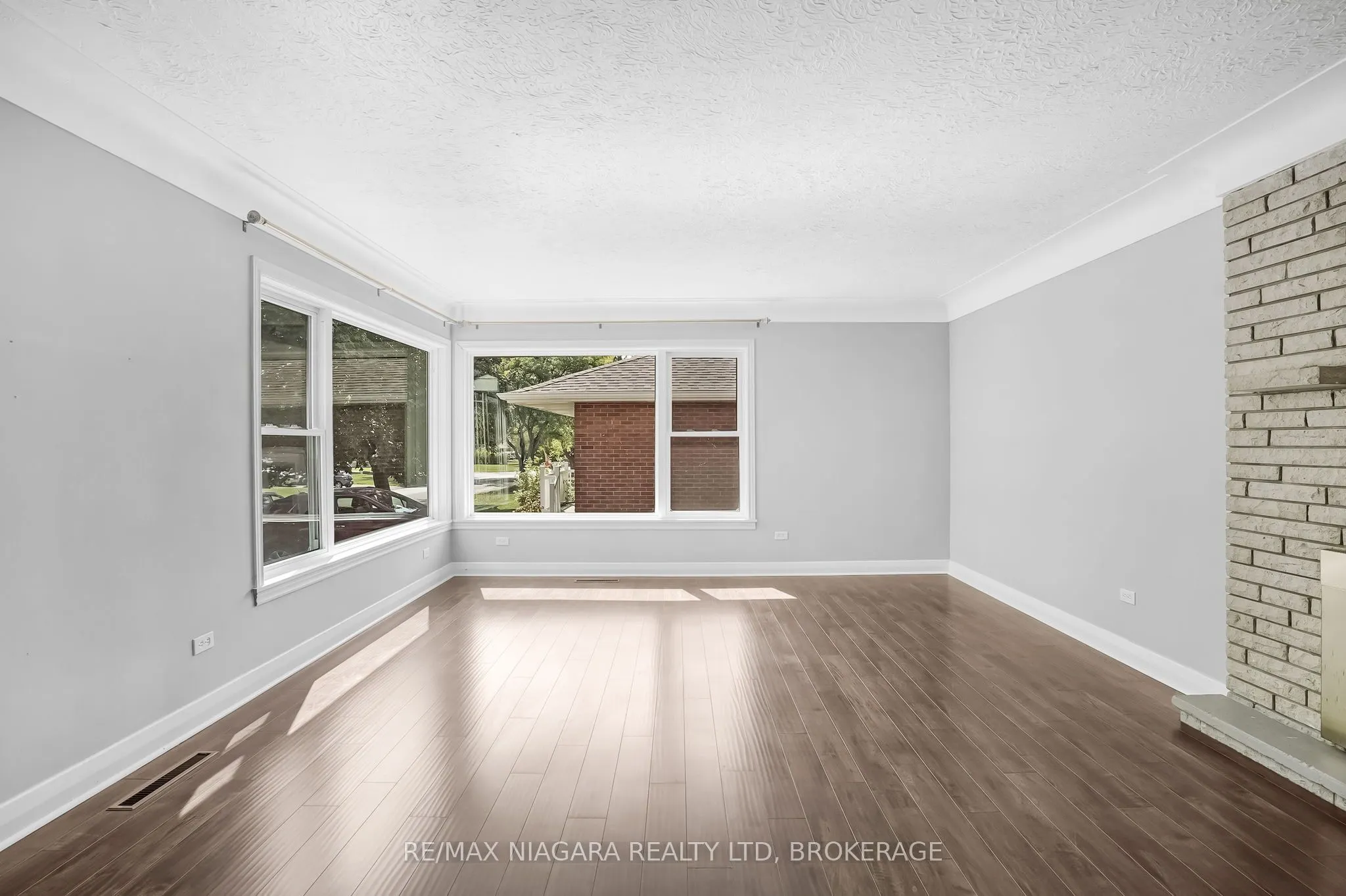 85 Diffin Drive