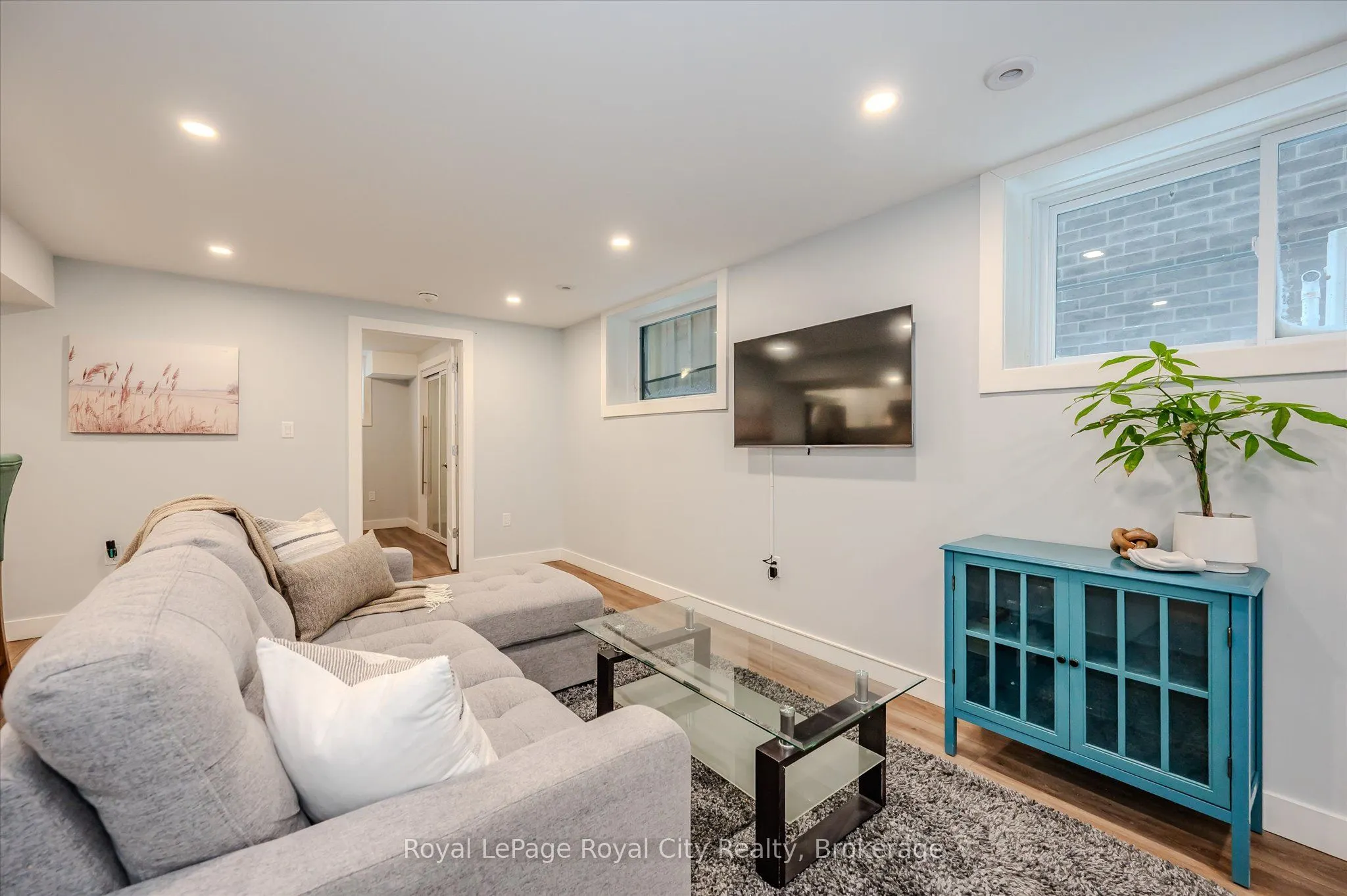49 Ryder Avenue
