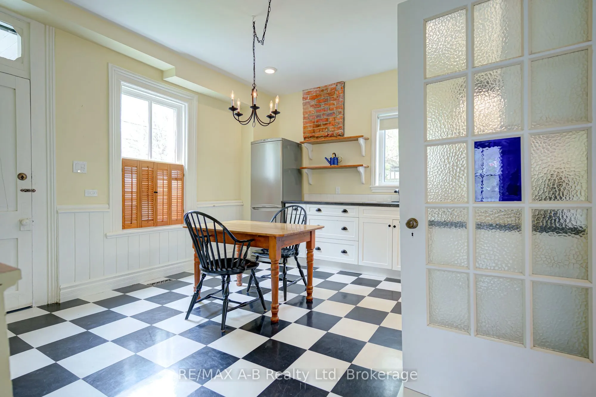 258 Douro Street