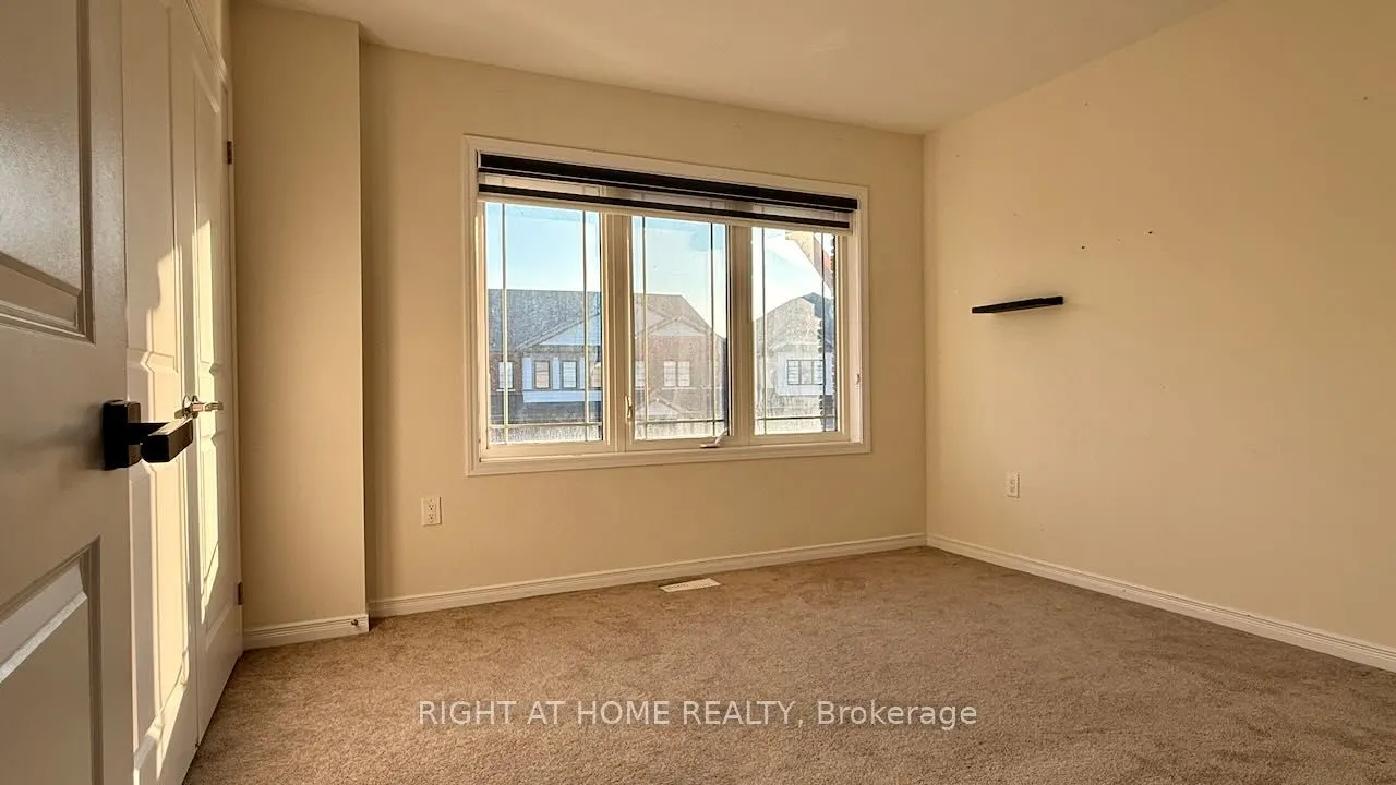 52 Royal Coachman Way