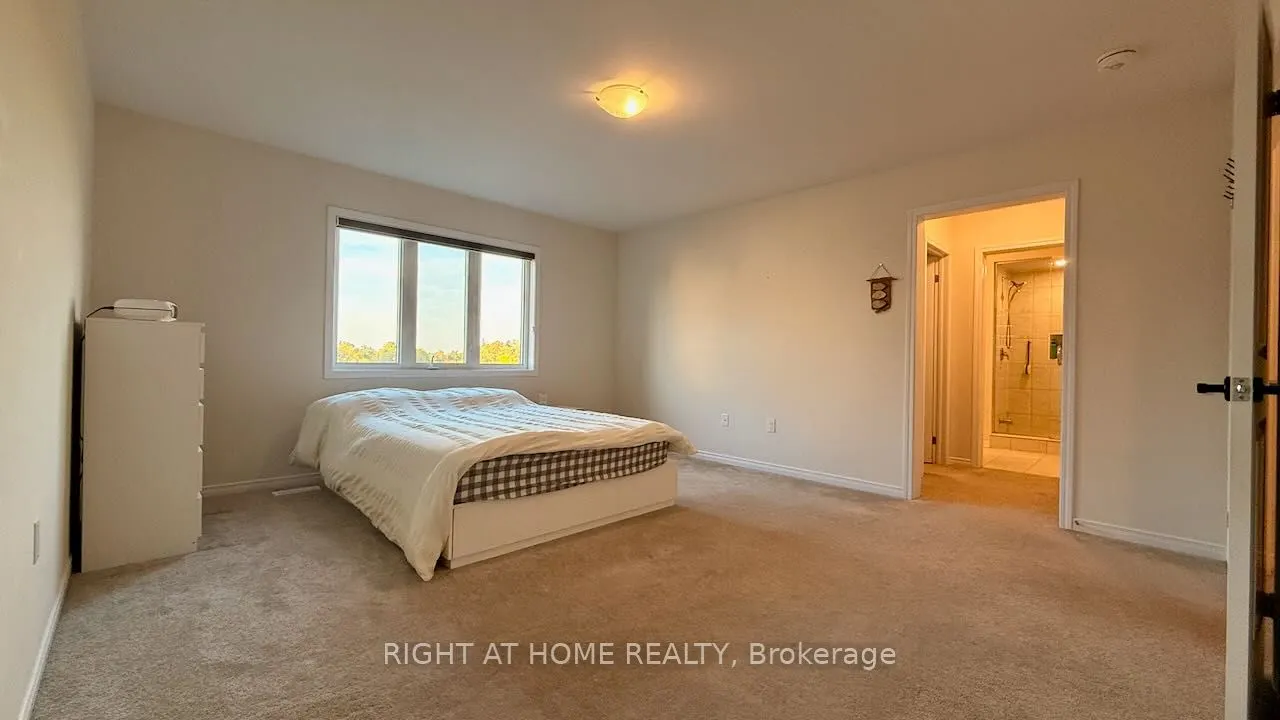 52 Royal Coachman Way