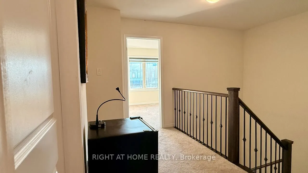 52 Royal Coachman Way