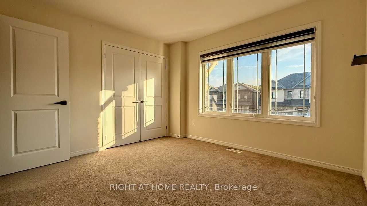 52 Royal Coachman Way