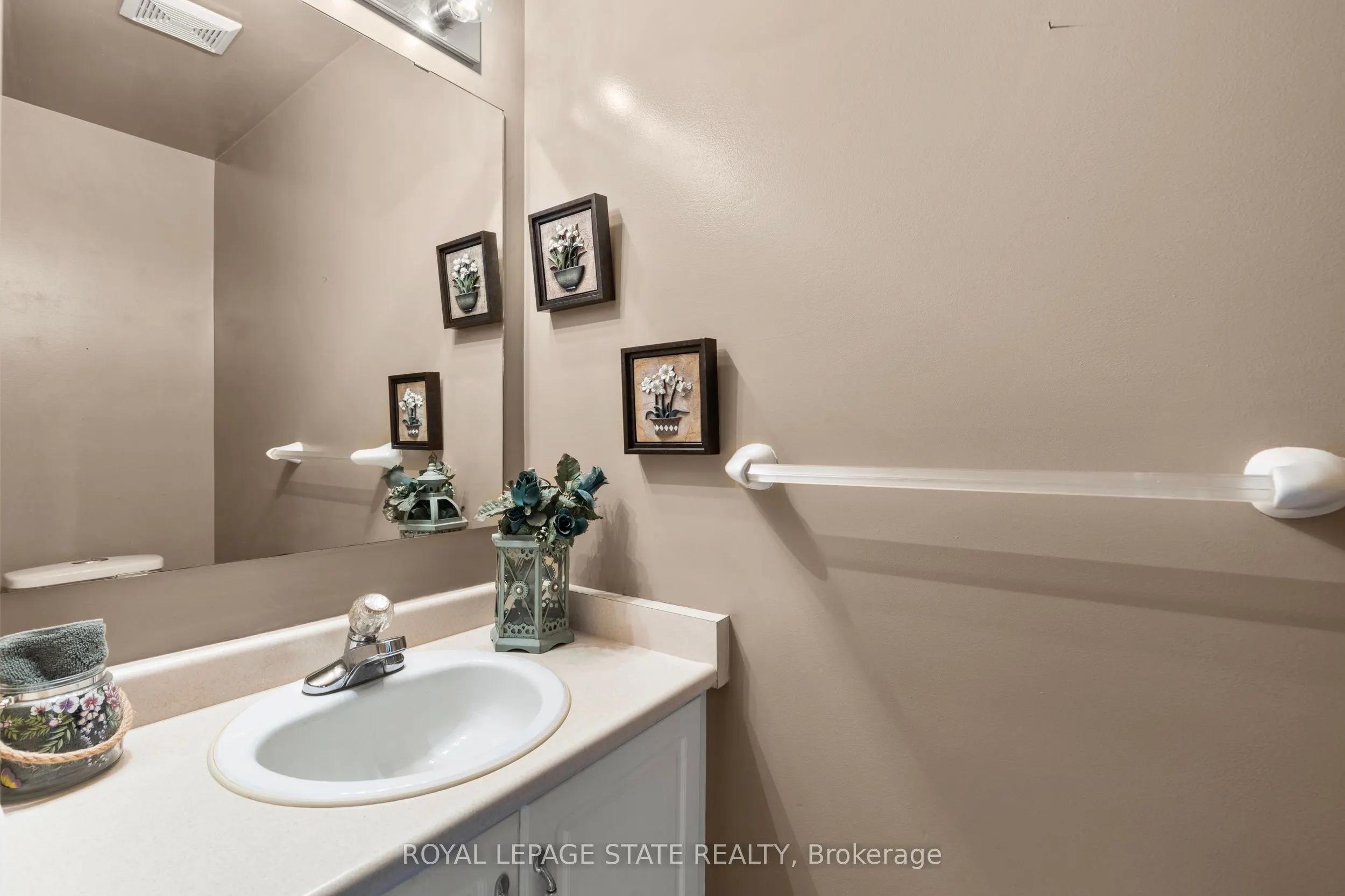 1860 Upper Gage Avenue, #11