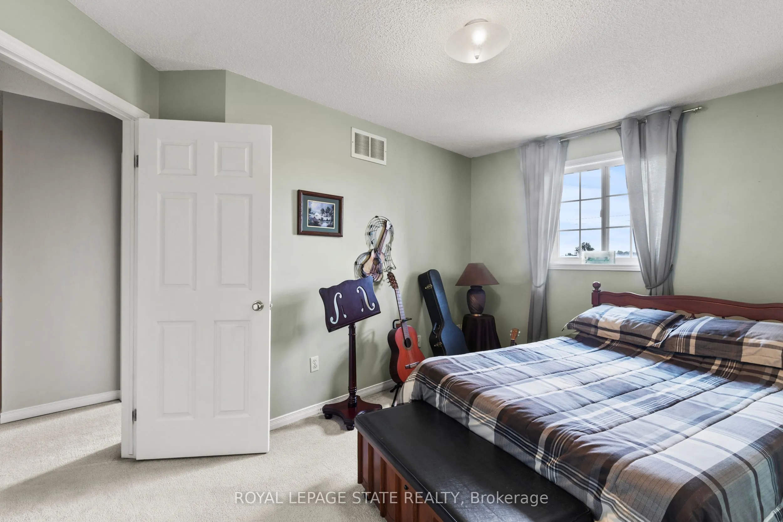 1860 Upper Gage Avenue, #11