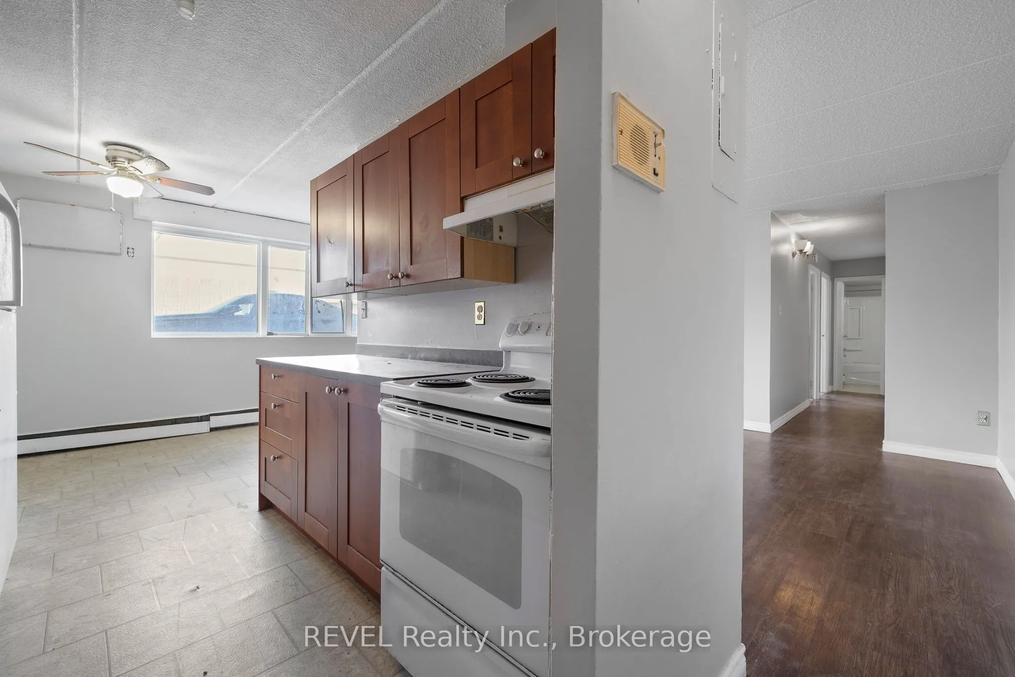 19 Manchester Avenue, #102