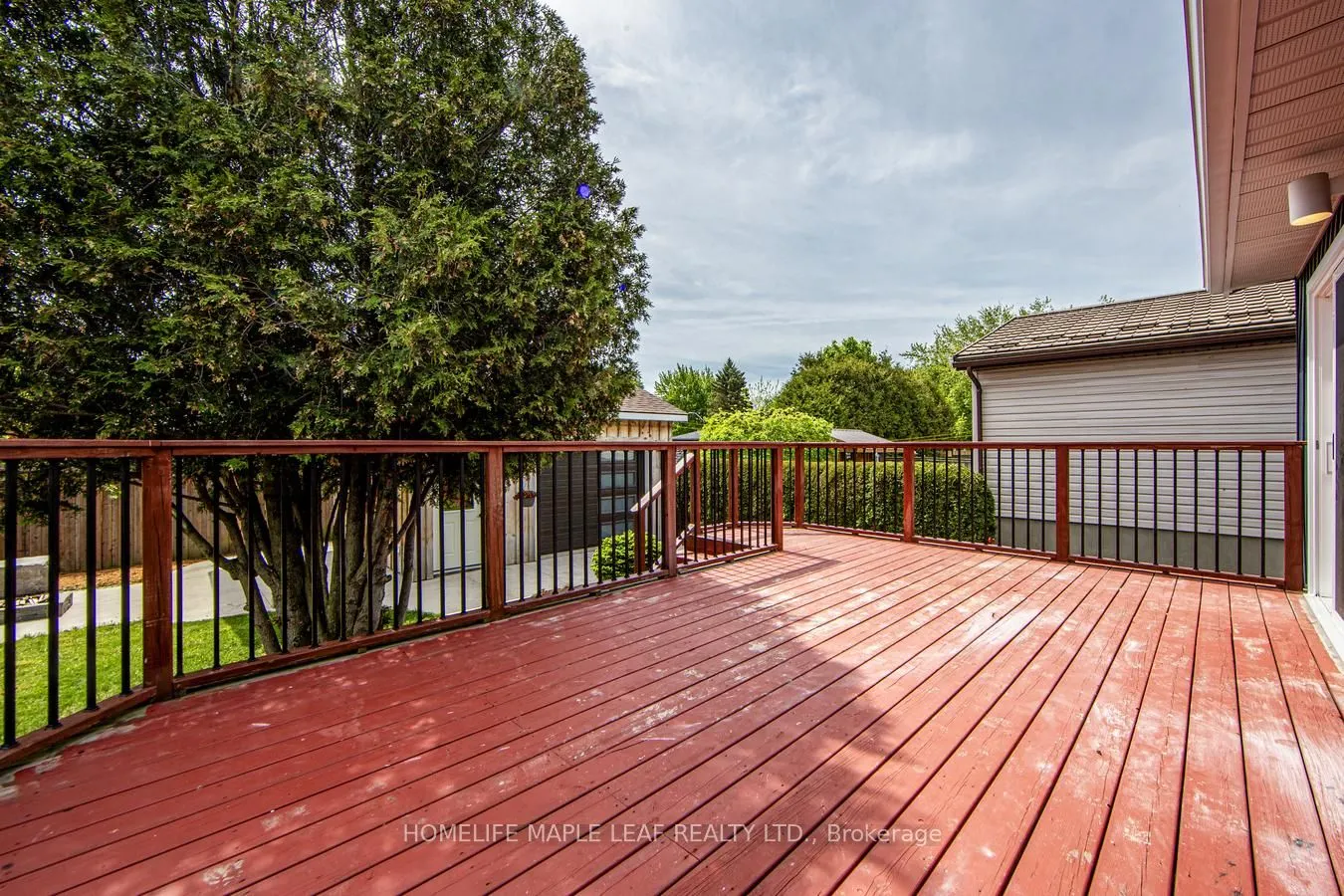 689 Macyoung Drive W