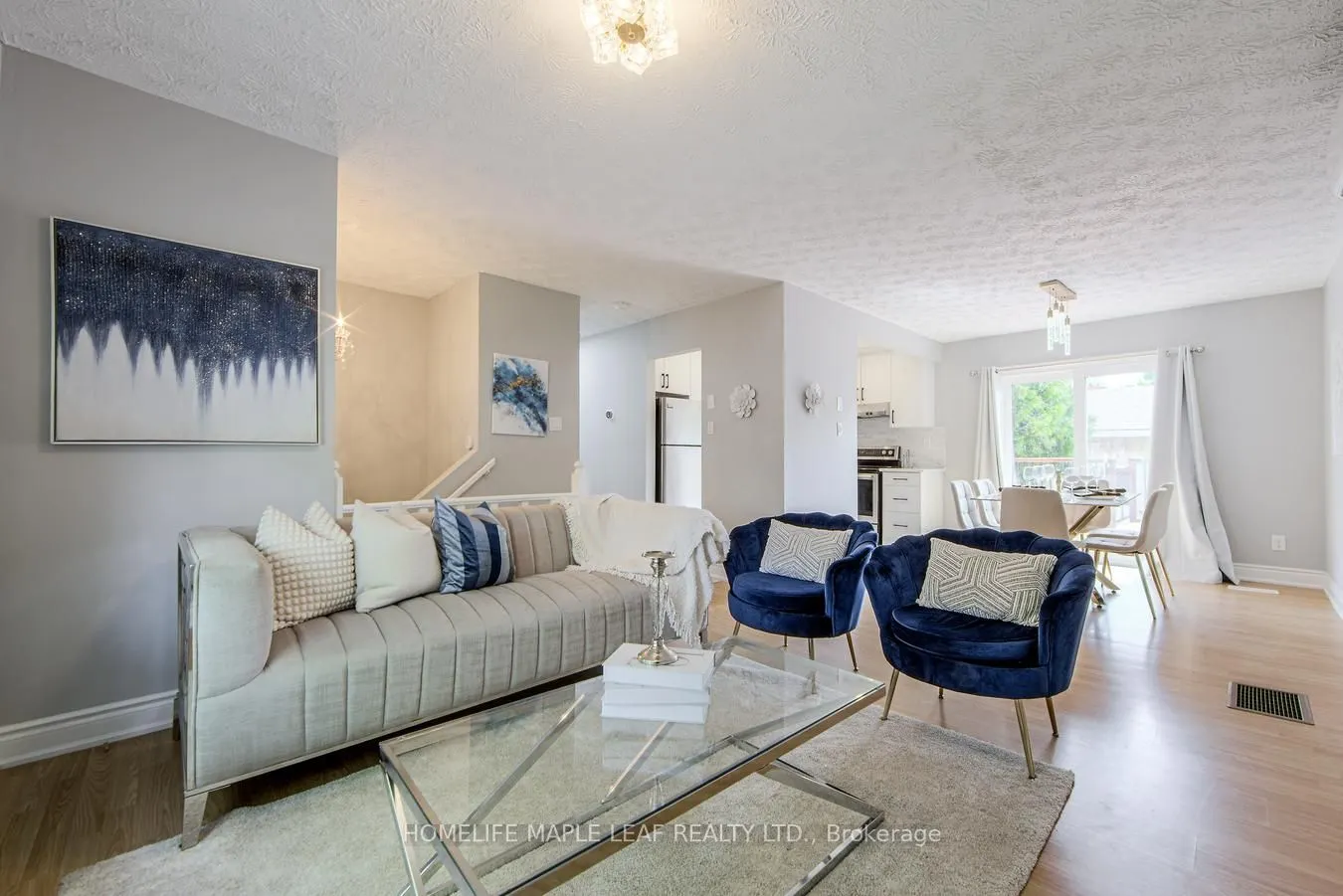 689 Macyoung Drive W