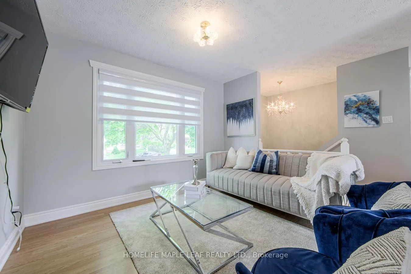 689 Macyoung Drive W