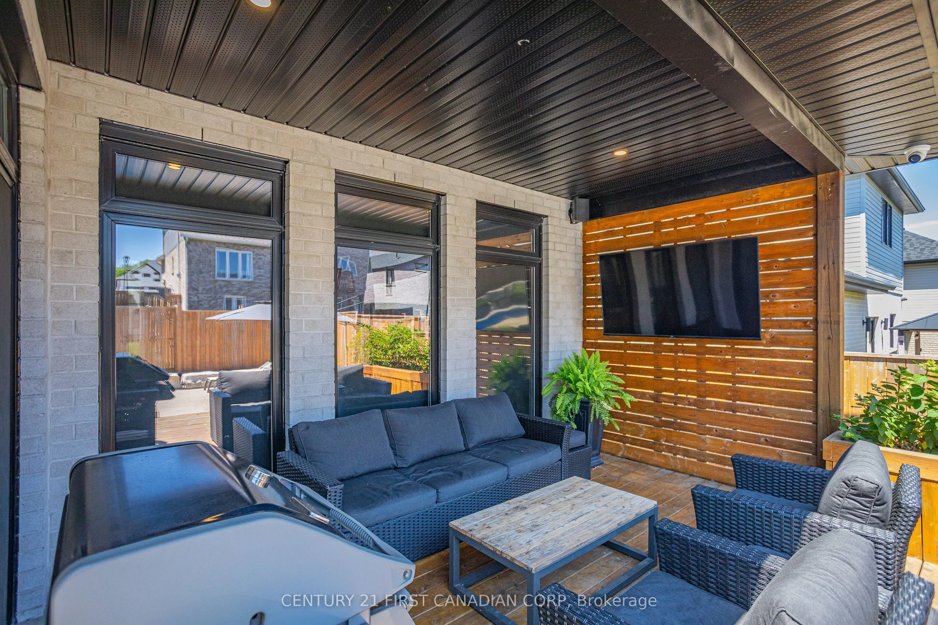 994 Riverbend Road