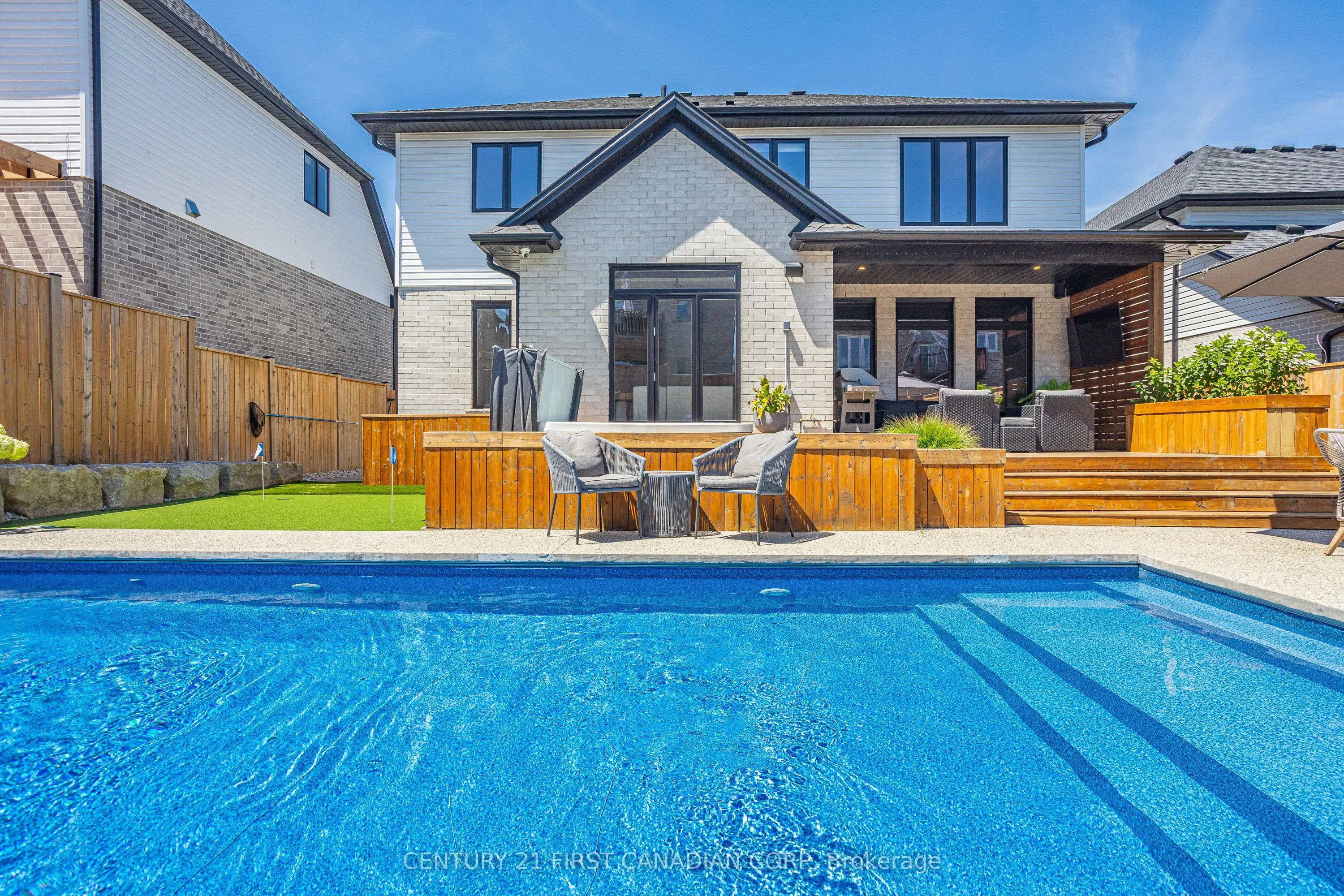 994 Riverbend Road