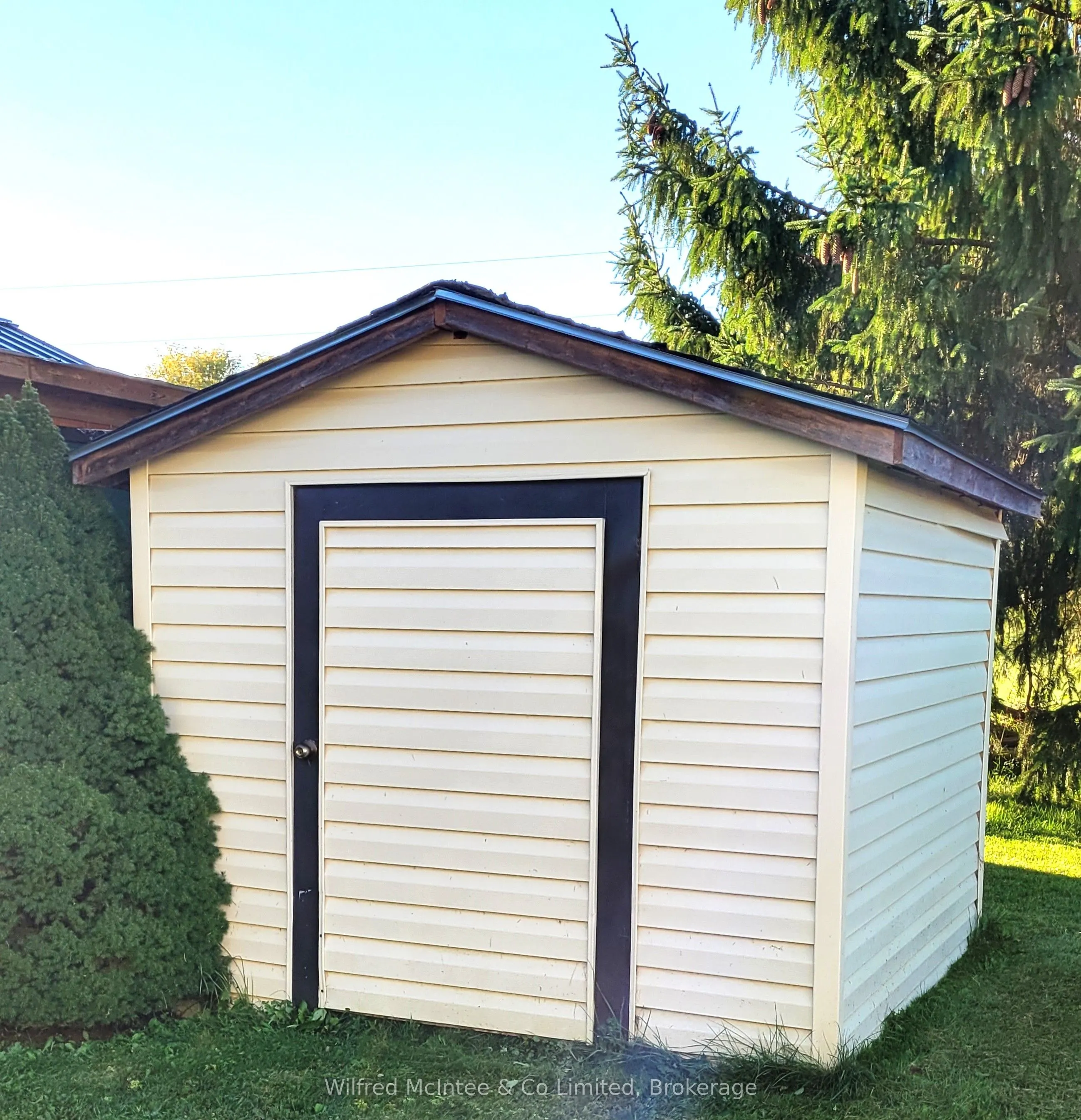 104 MEADOWS Drive
