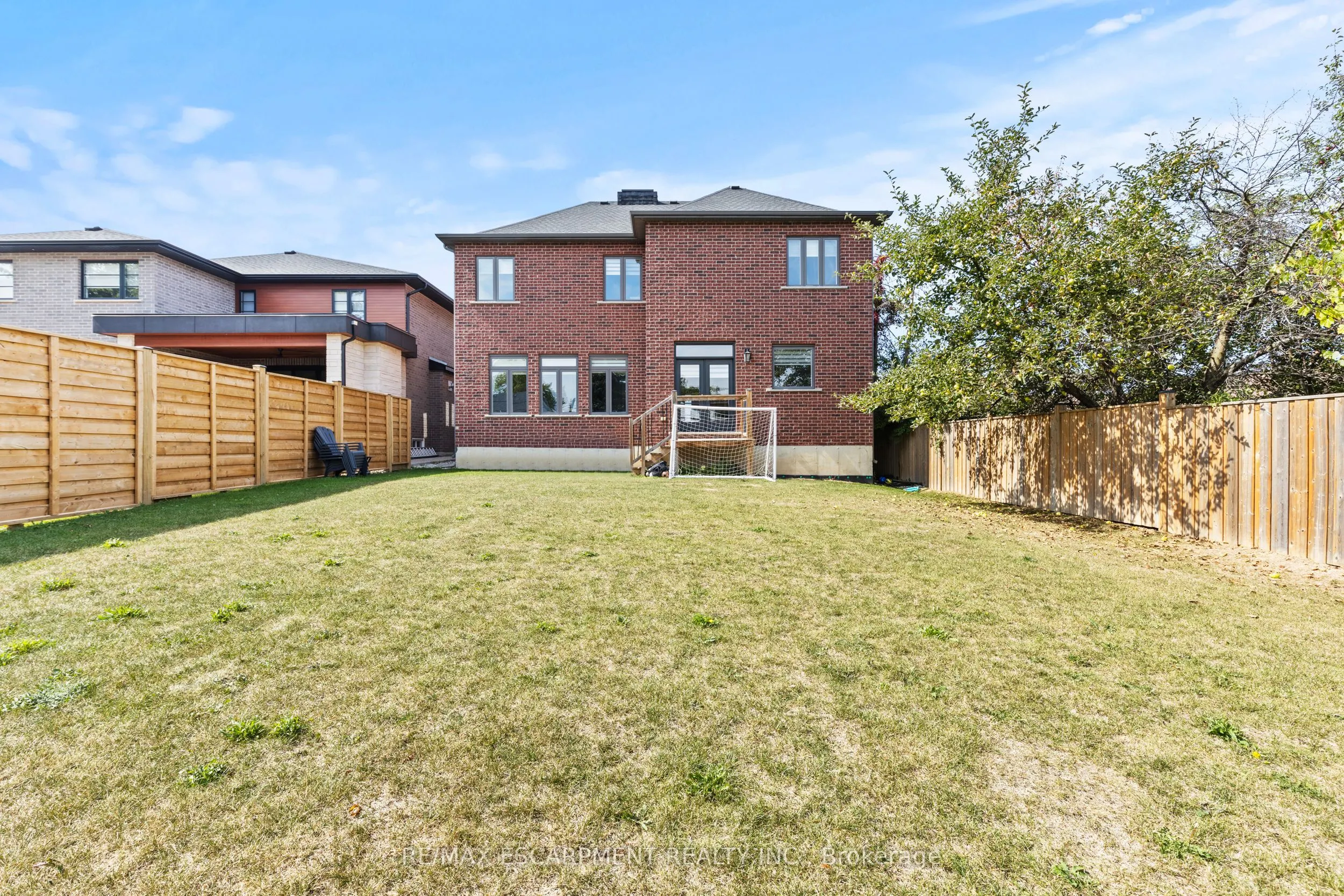 44 Leckie Avenue