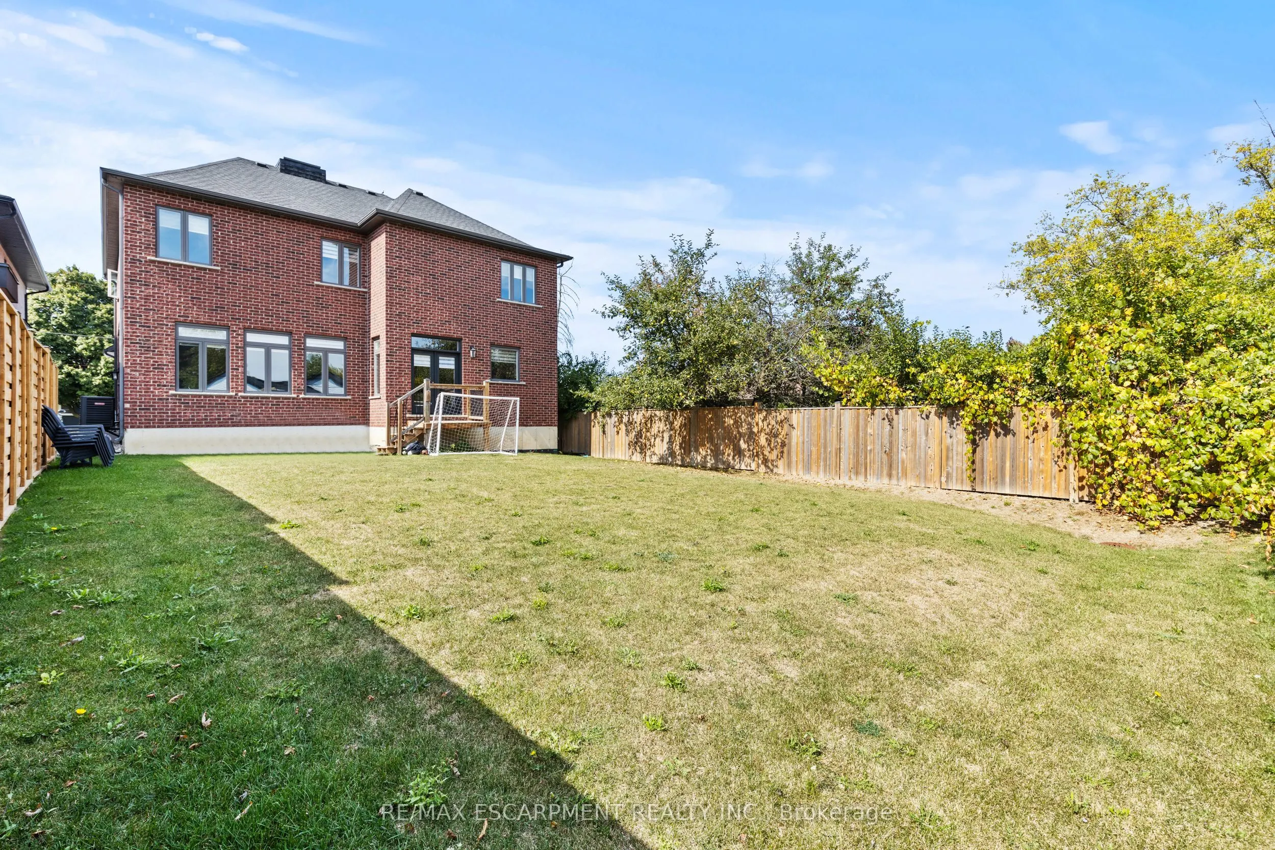 44 Leckie Avenue