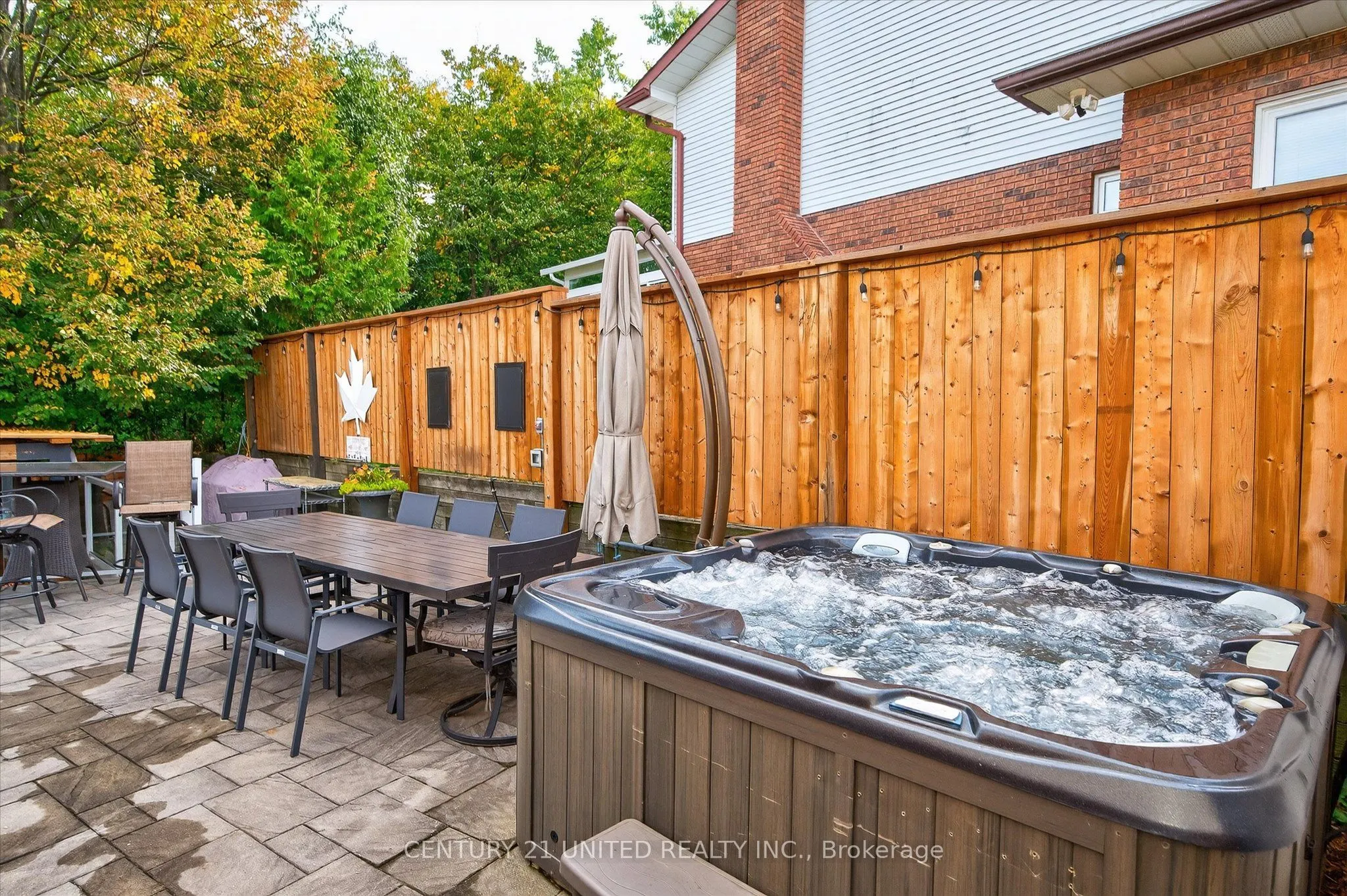 114 Oakwood Crescent