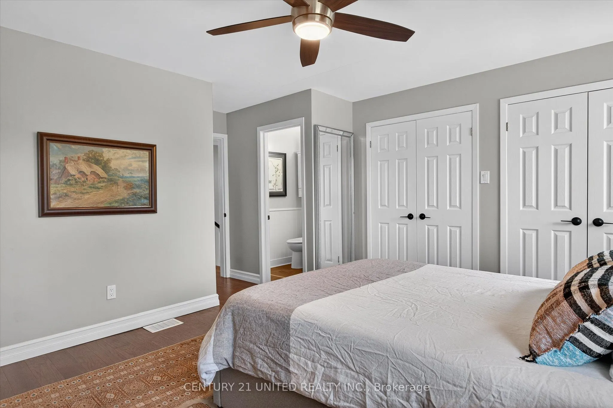 114 Oakwood Crescent