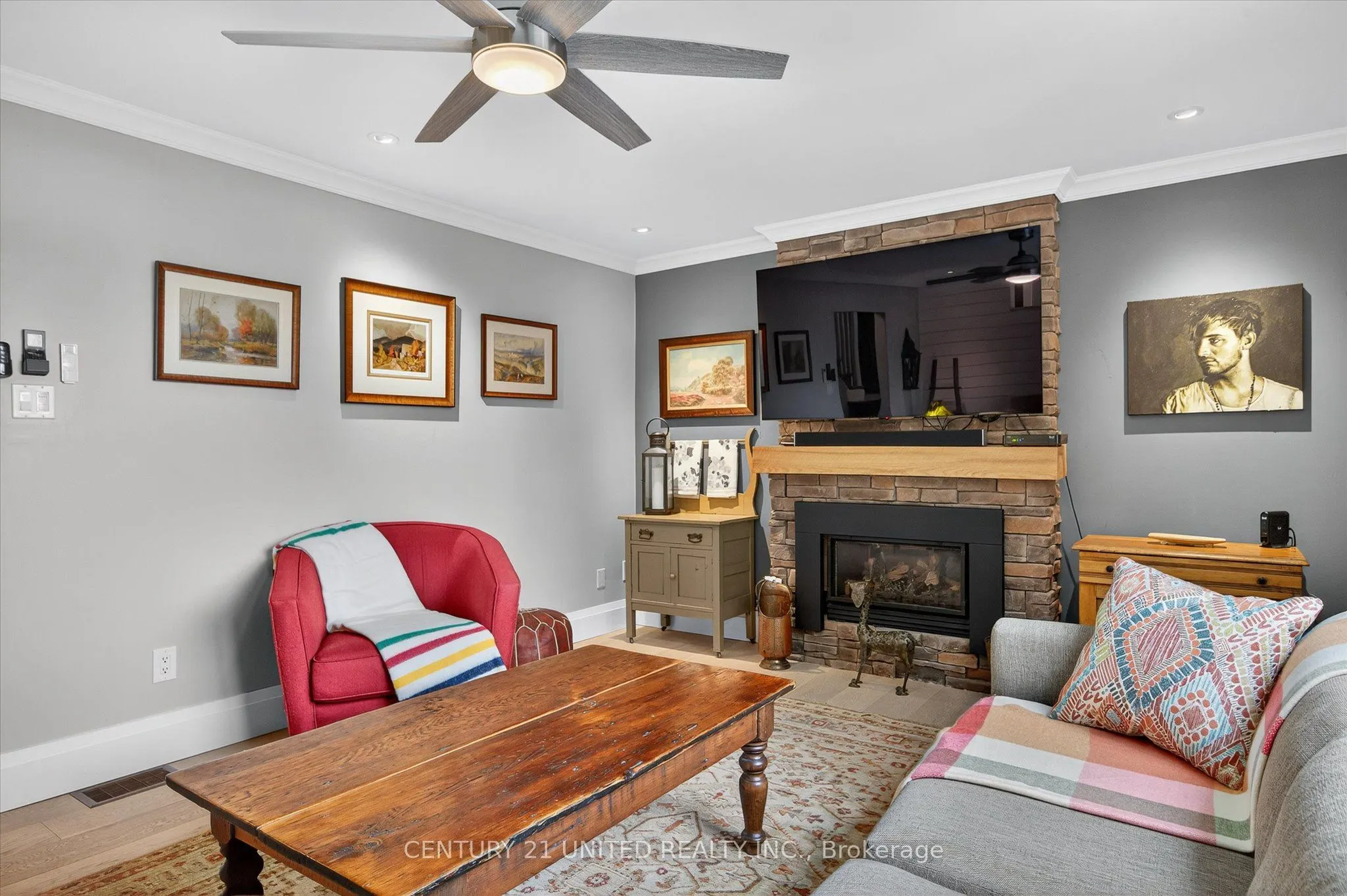 114 Oakwood Crescent