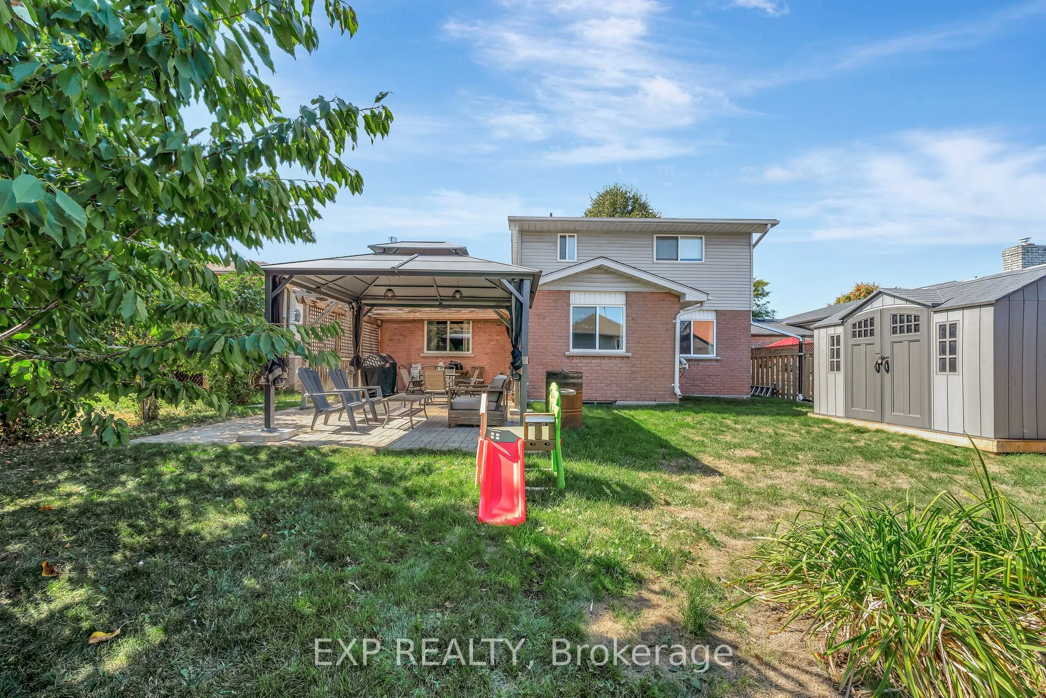 6 Taylor Court