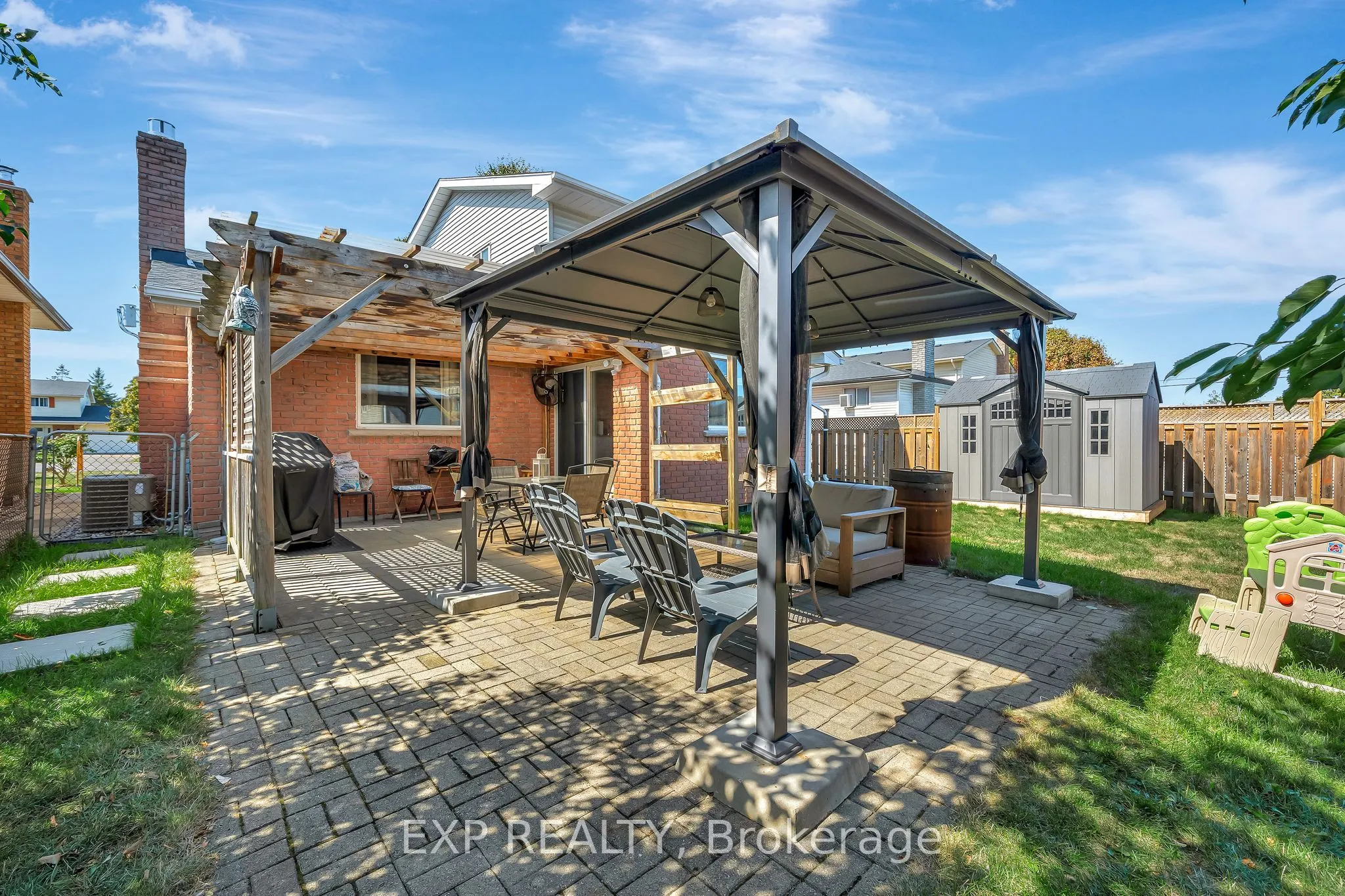 6 Taylor Court
