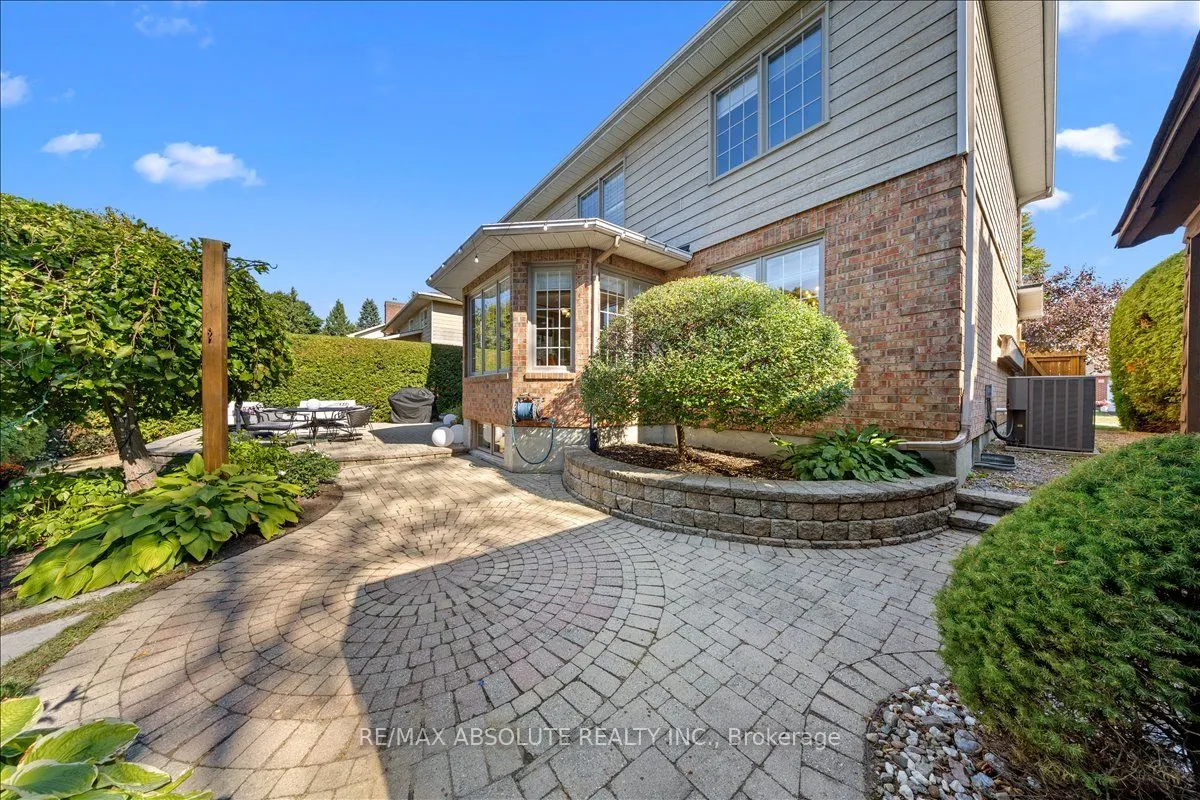 3 Buttonwood Trail