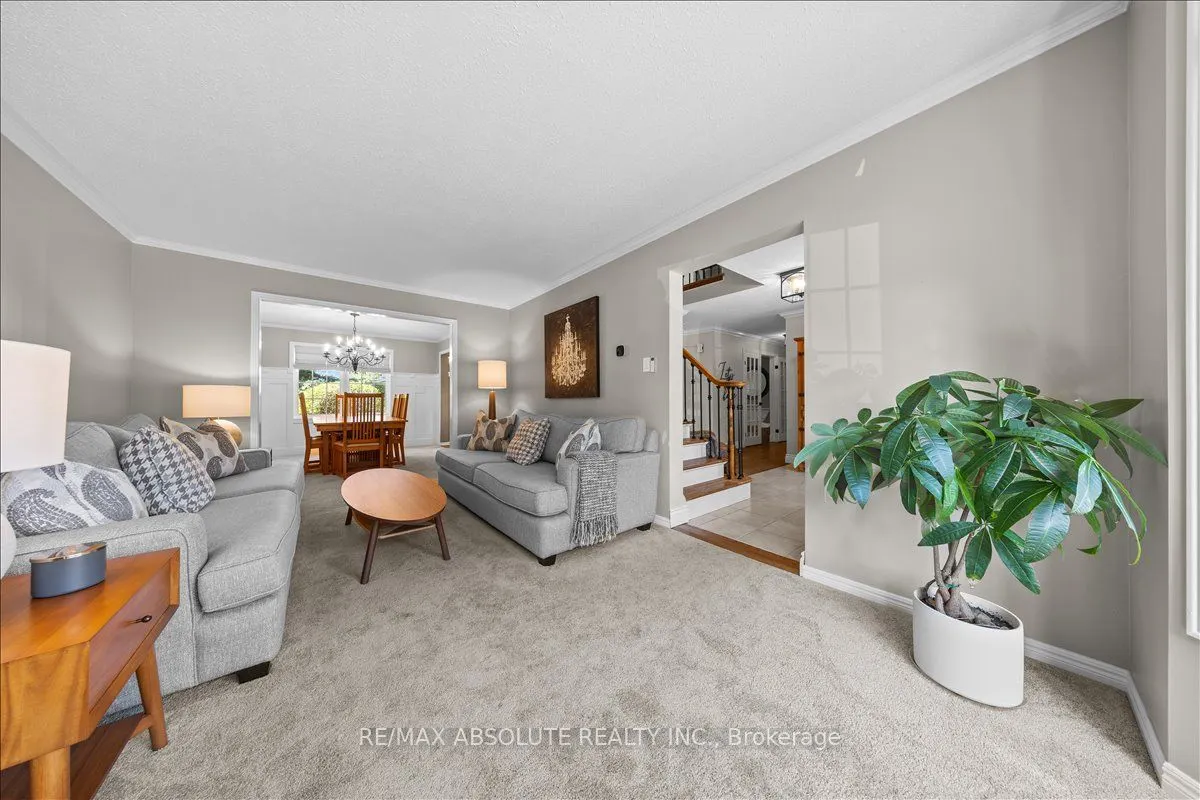 3 Buttonwood Trail