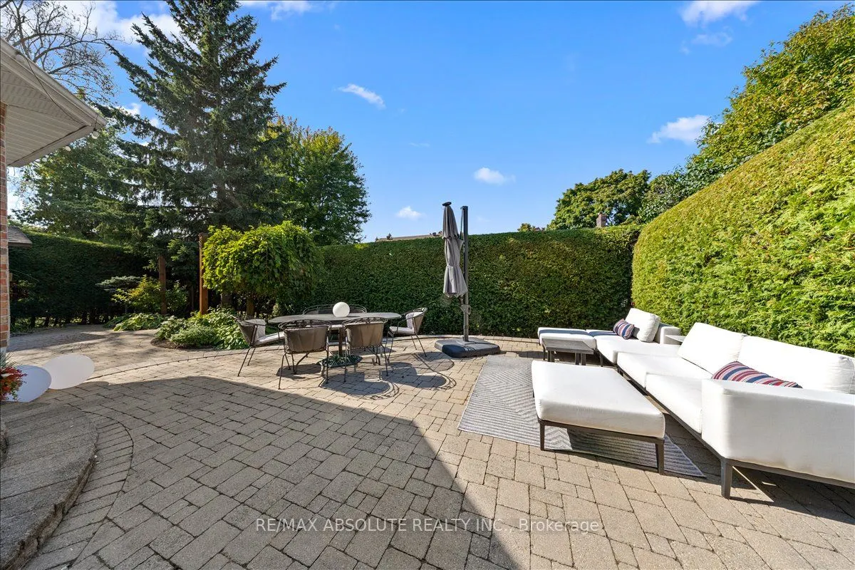 3 Buttonwood Trail