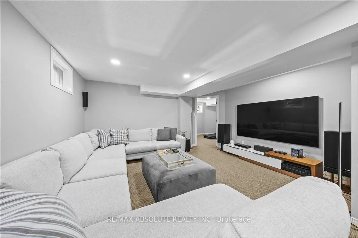 3 Buttonwood Trail