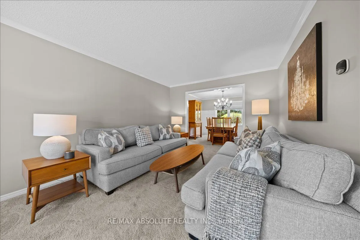 3 Buttonwood Trail