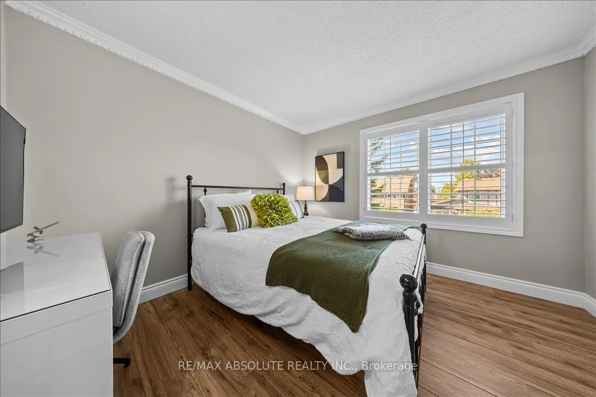 3 Buttonwood Trail