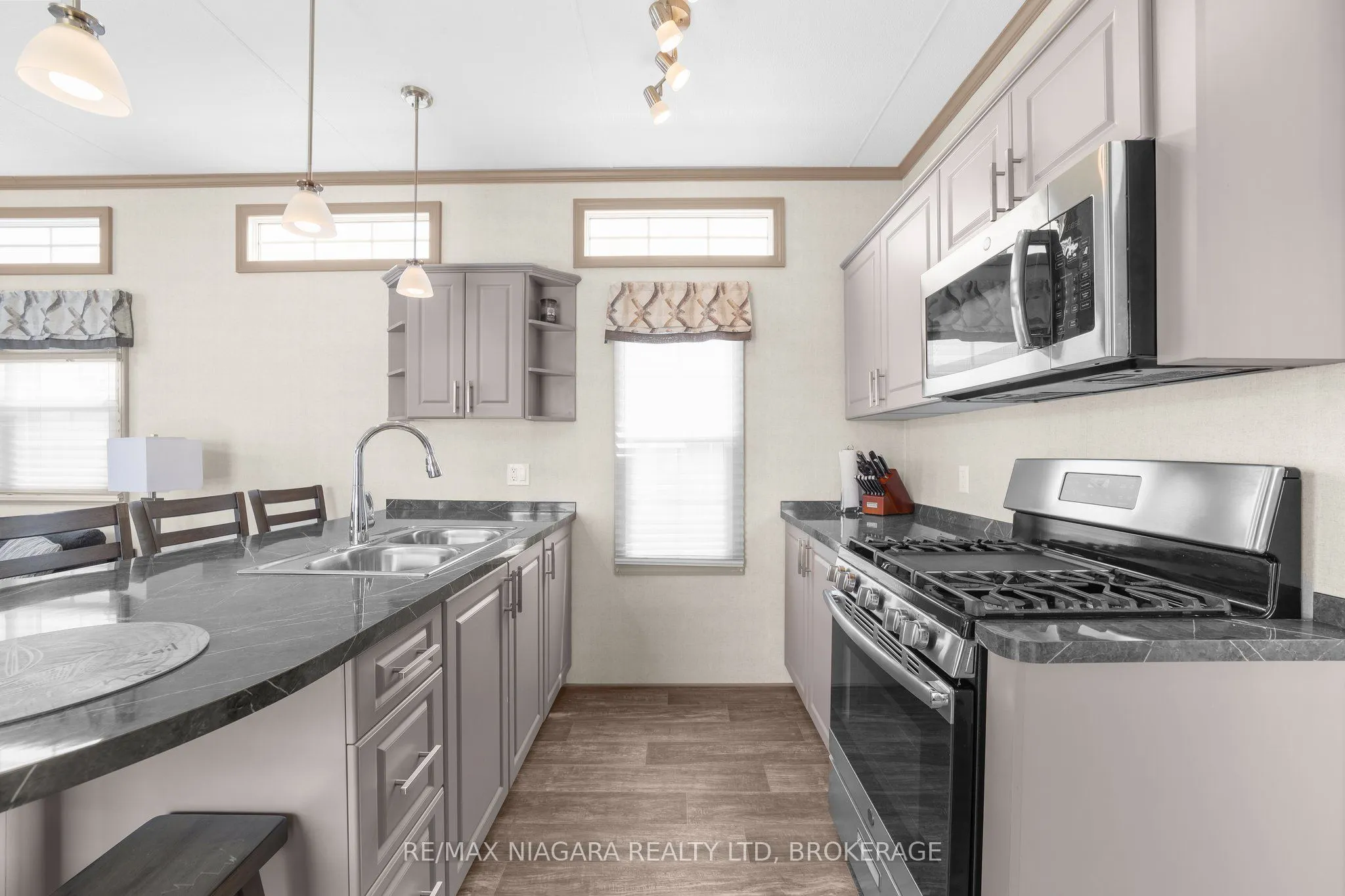 1501 LINE 8 Road, #210