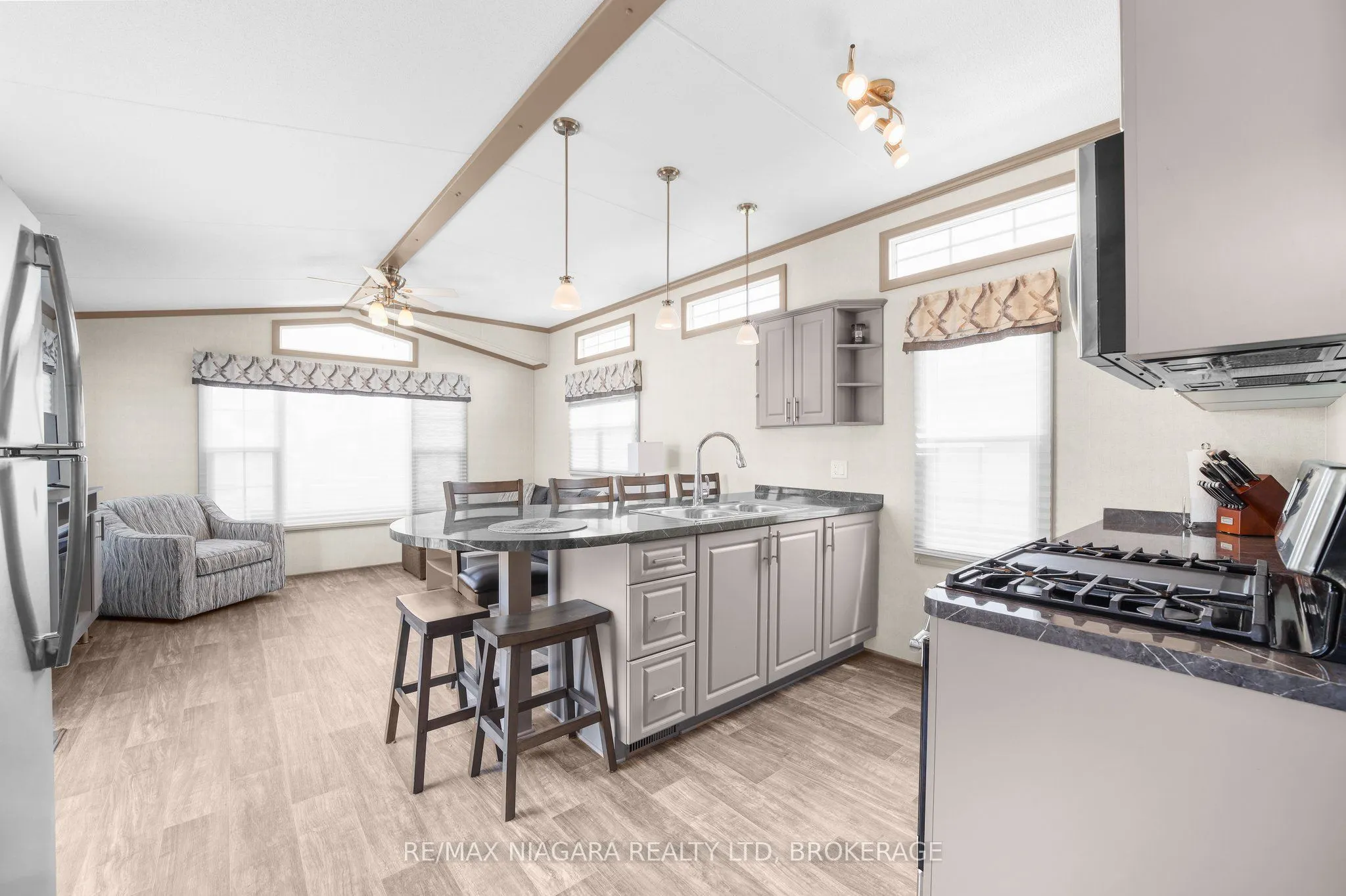 1501 LINE 8 Road, #210