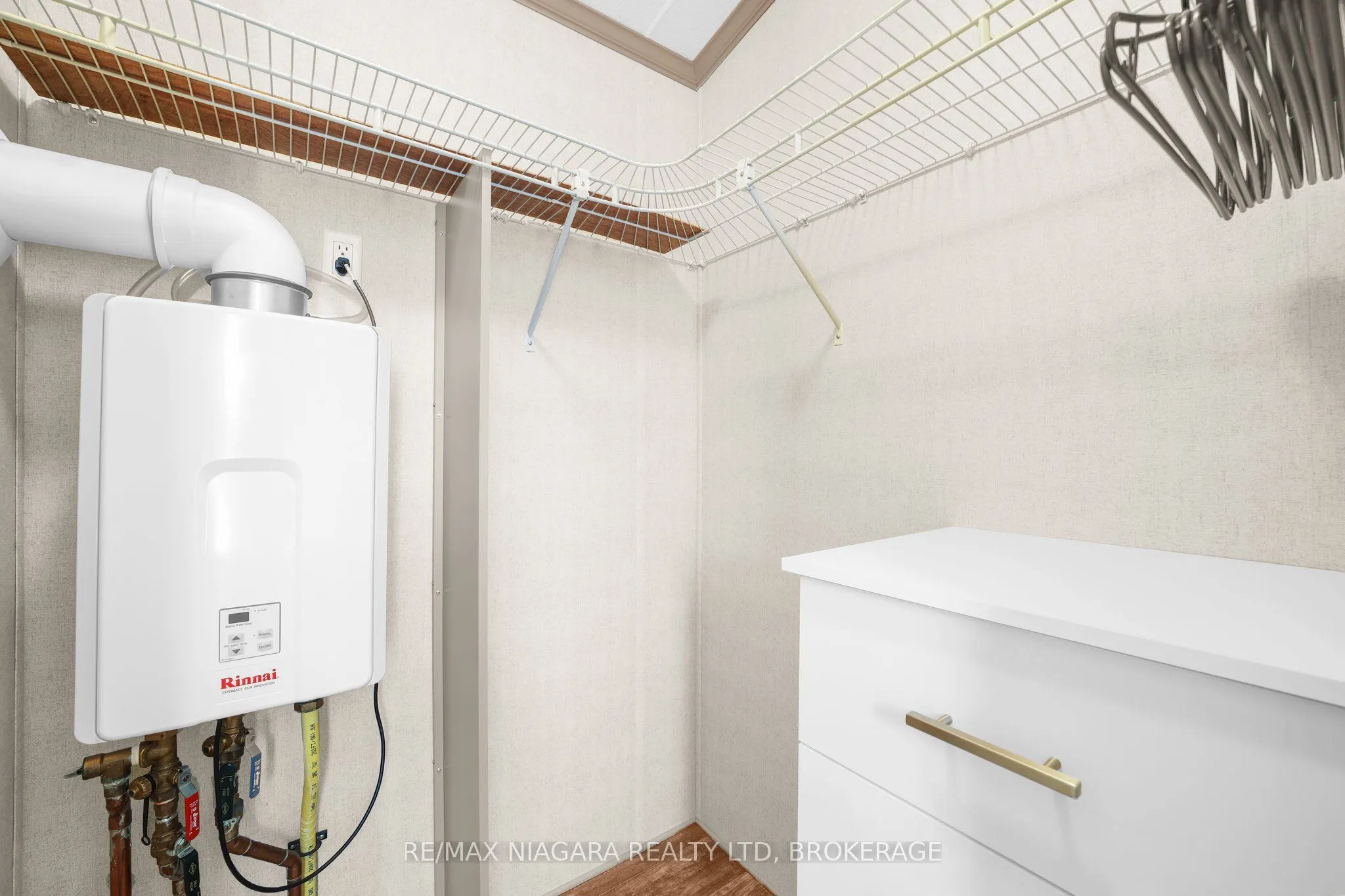 1501 LINE 8 Road, #210