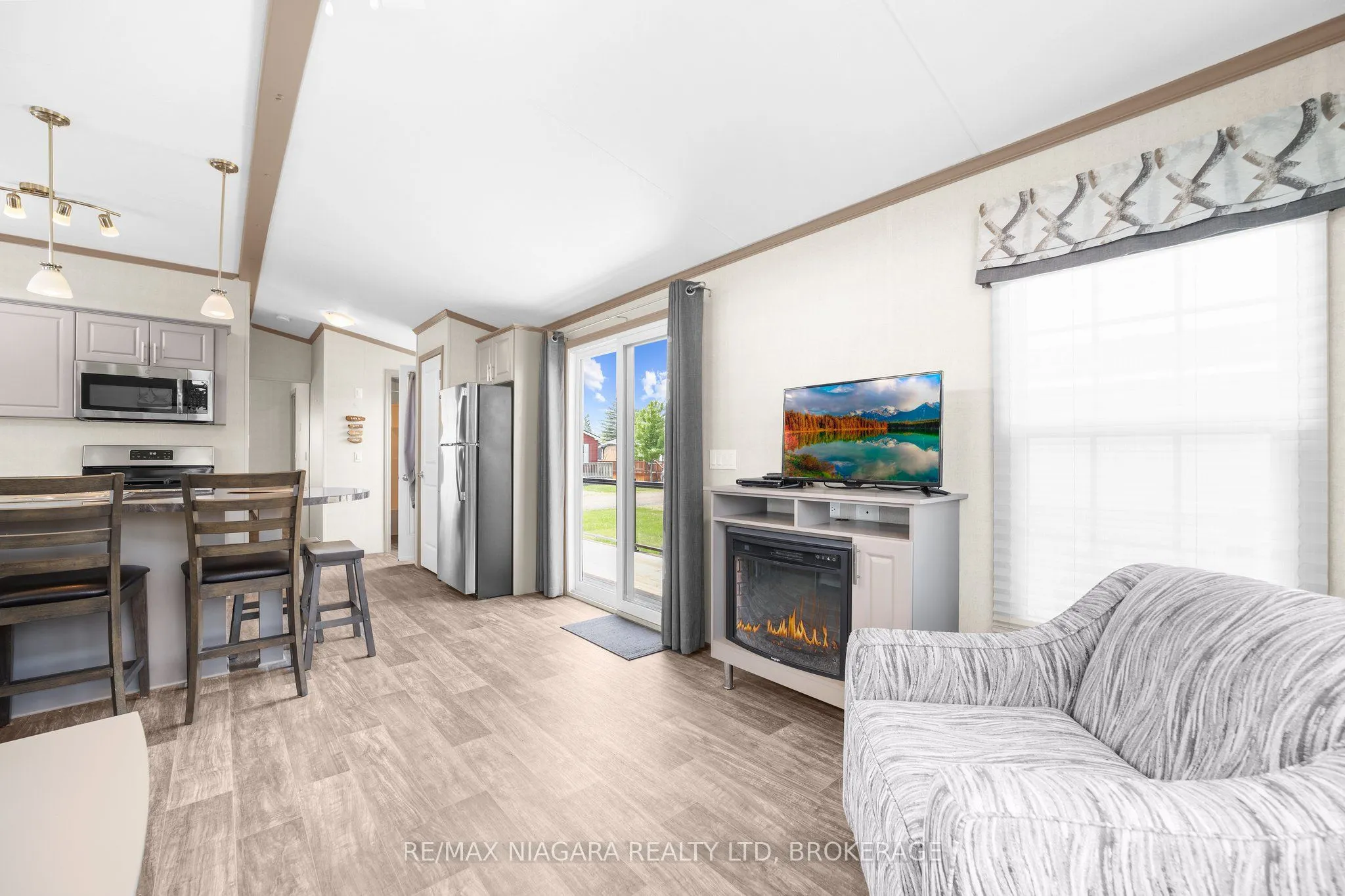 1501 LINE 8 Road, #210