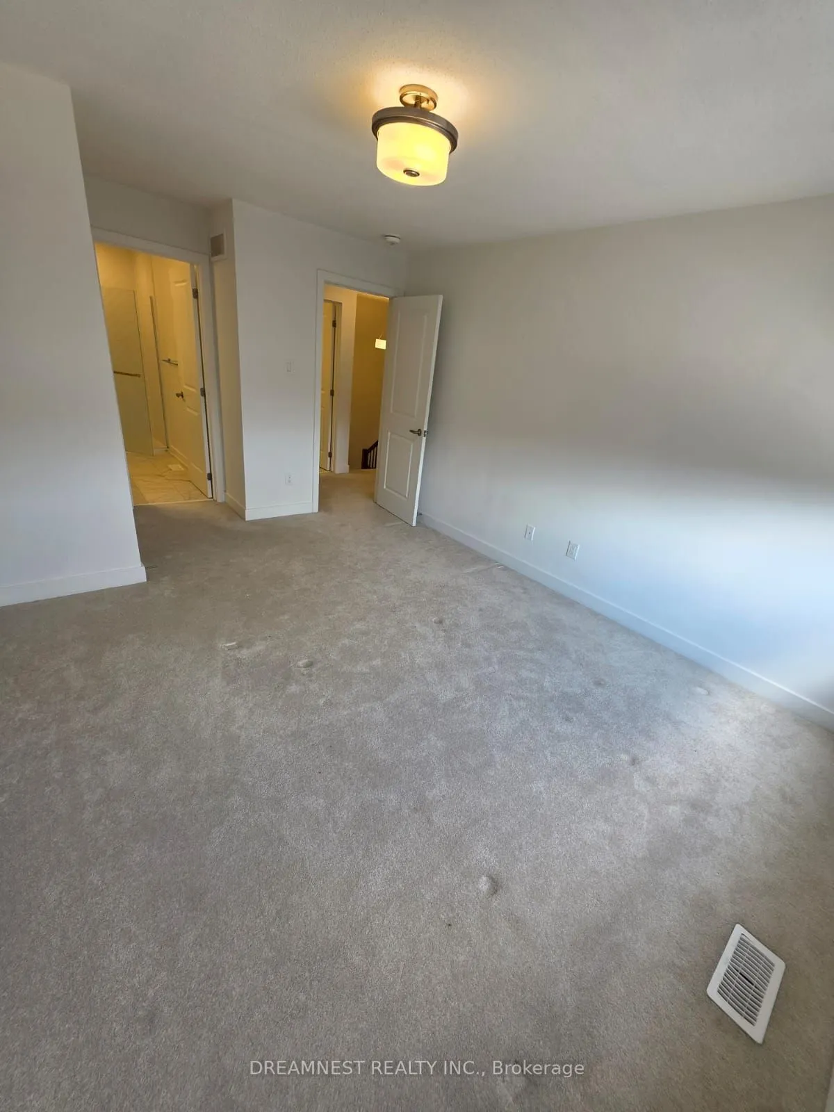 854 ANCIANO Crescent