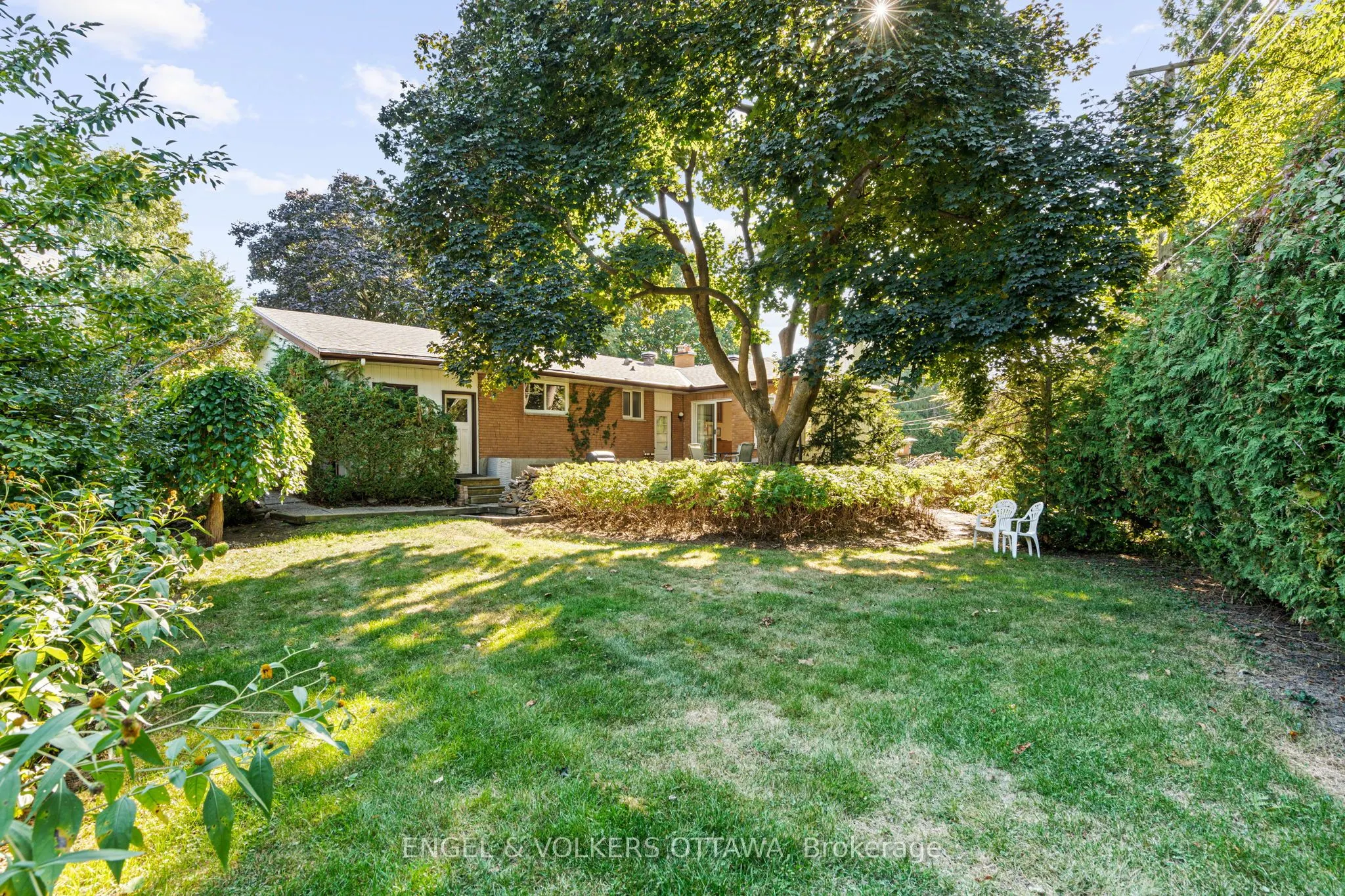 609 Blanchard Crescent