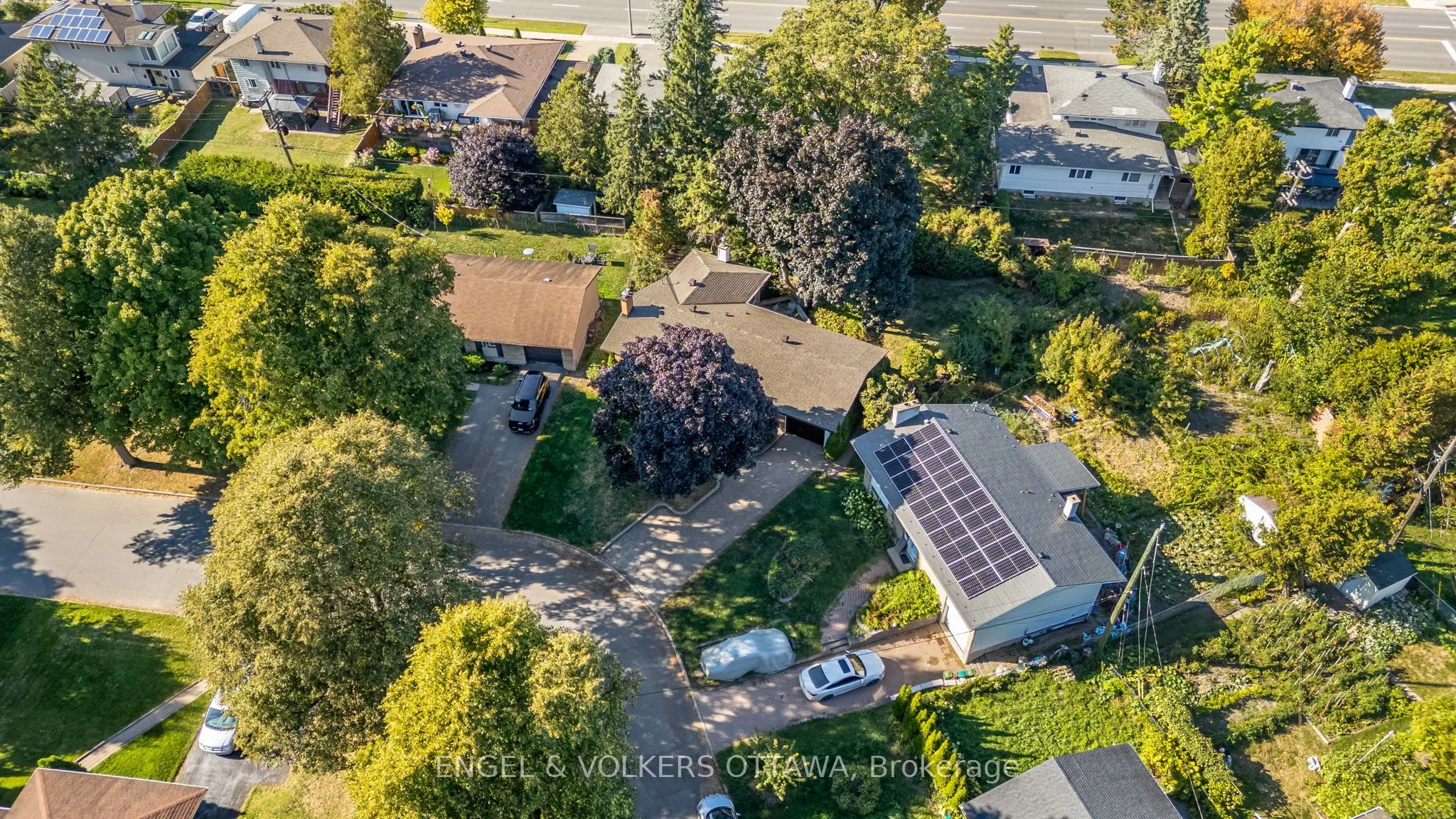 609 Blanchard Crescent