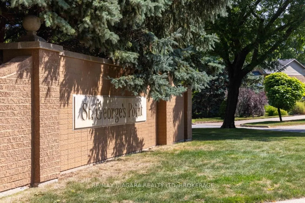24 Golden Boulevard